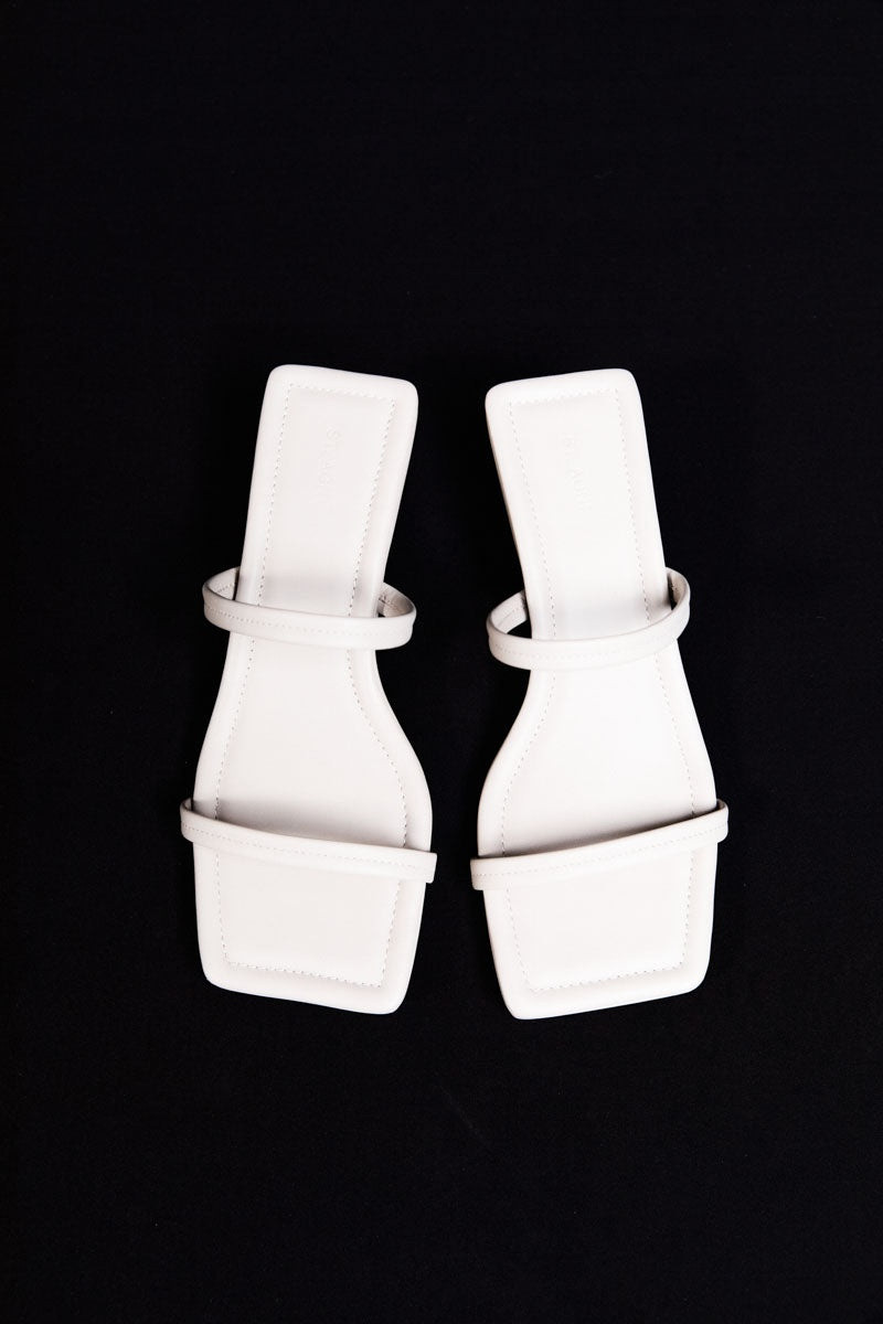 Fine Strap Kitten Heel - Creme 3