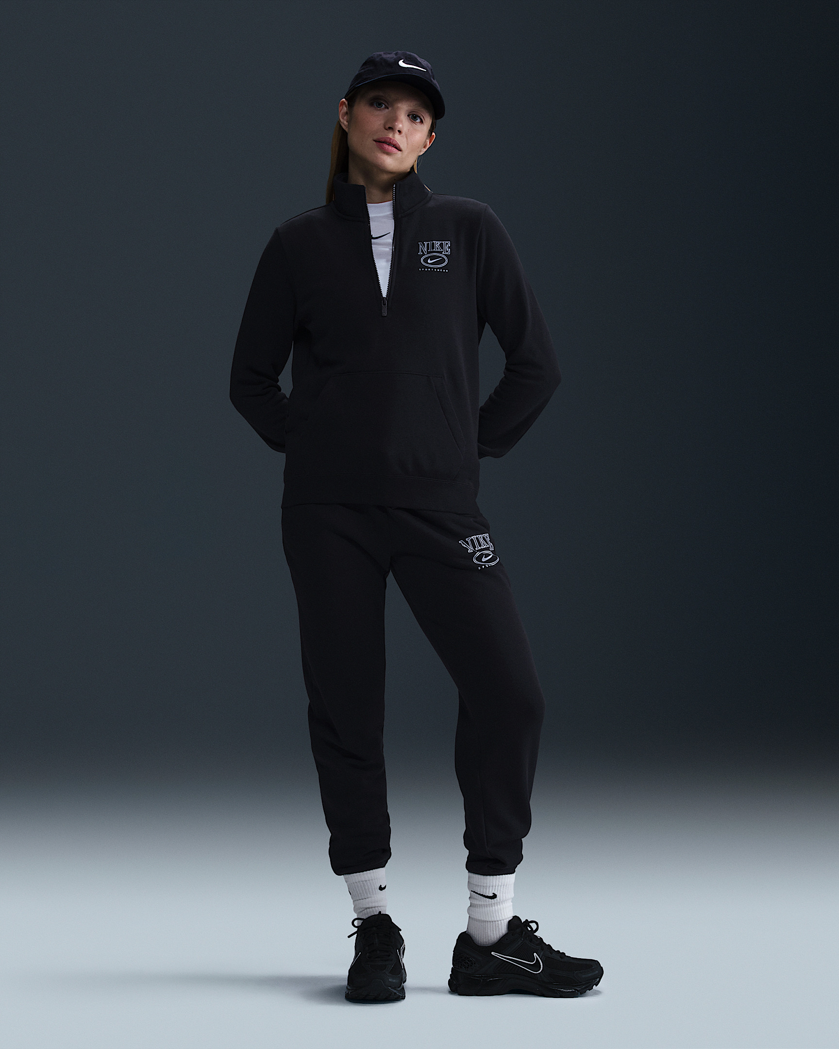 Nike Sportswear Club Fleece Women's Mock-Neck 1/2-Zip Graphic Top - 4