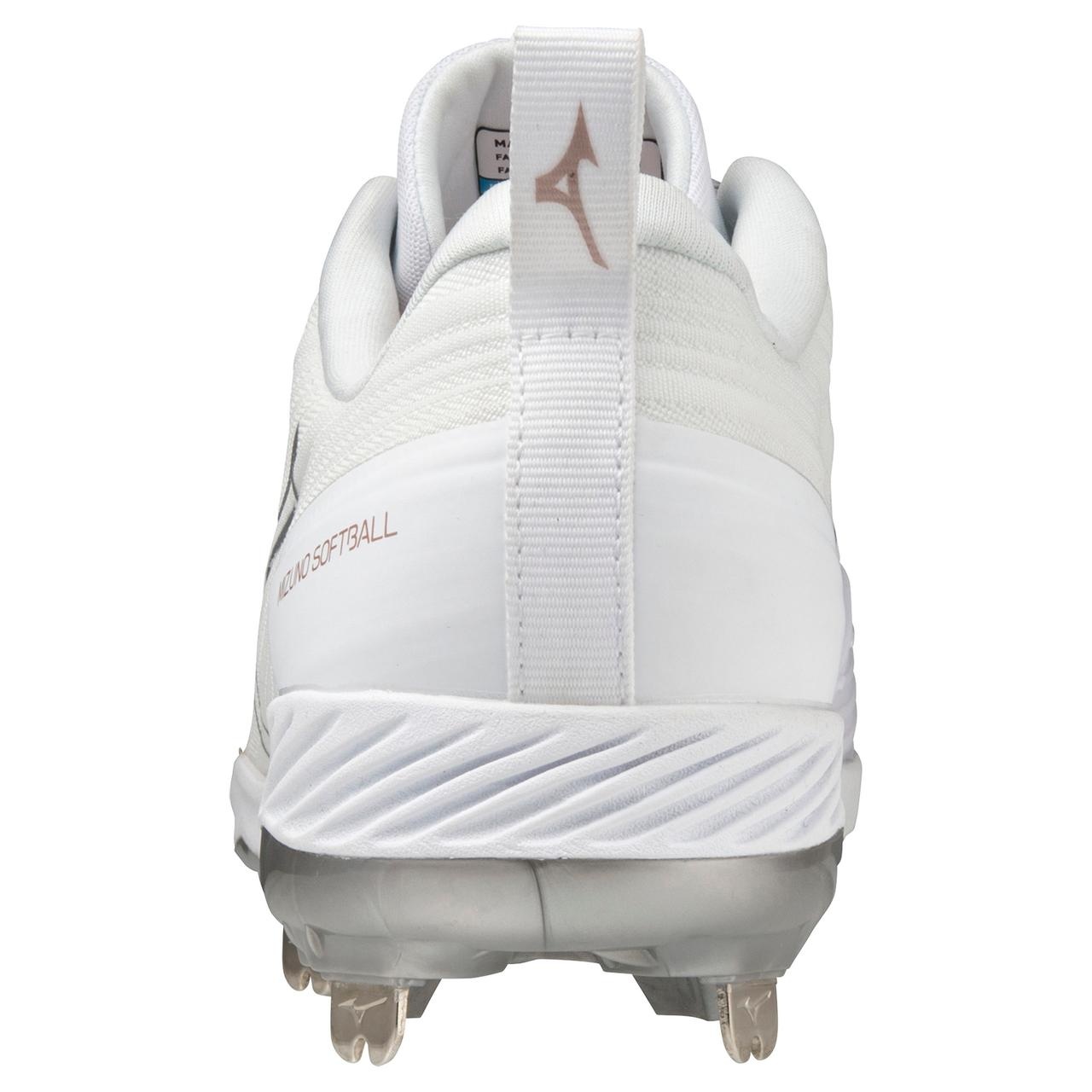 Mizuno Sweep 6 Low Women's Metal Fastpitch Softball Cleat - 5