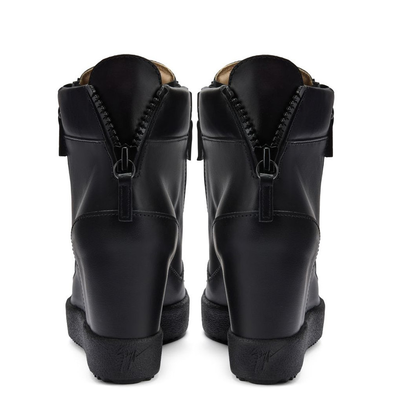 Addy Wedge 3