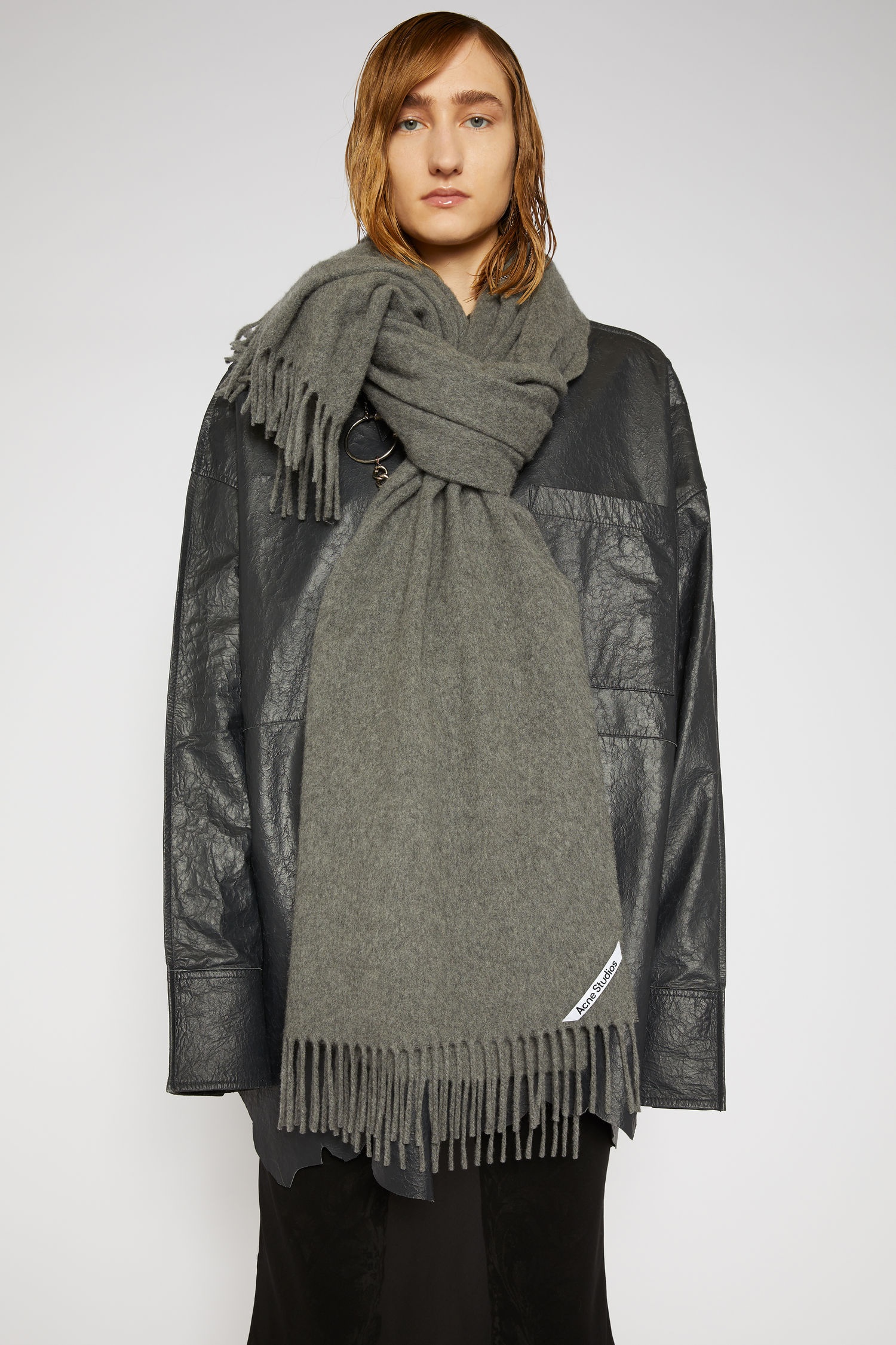 Oversized cashmere scarf grey melange - 4