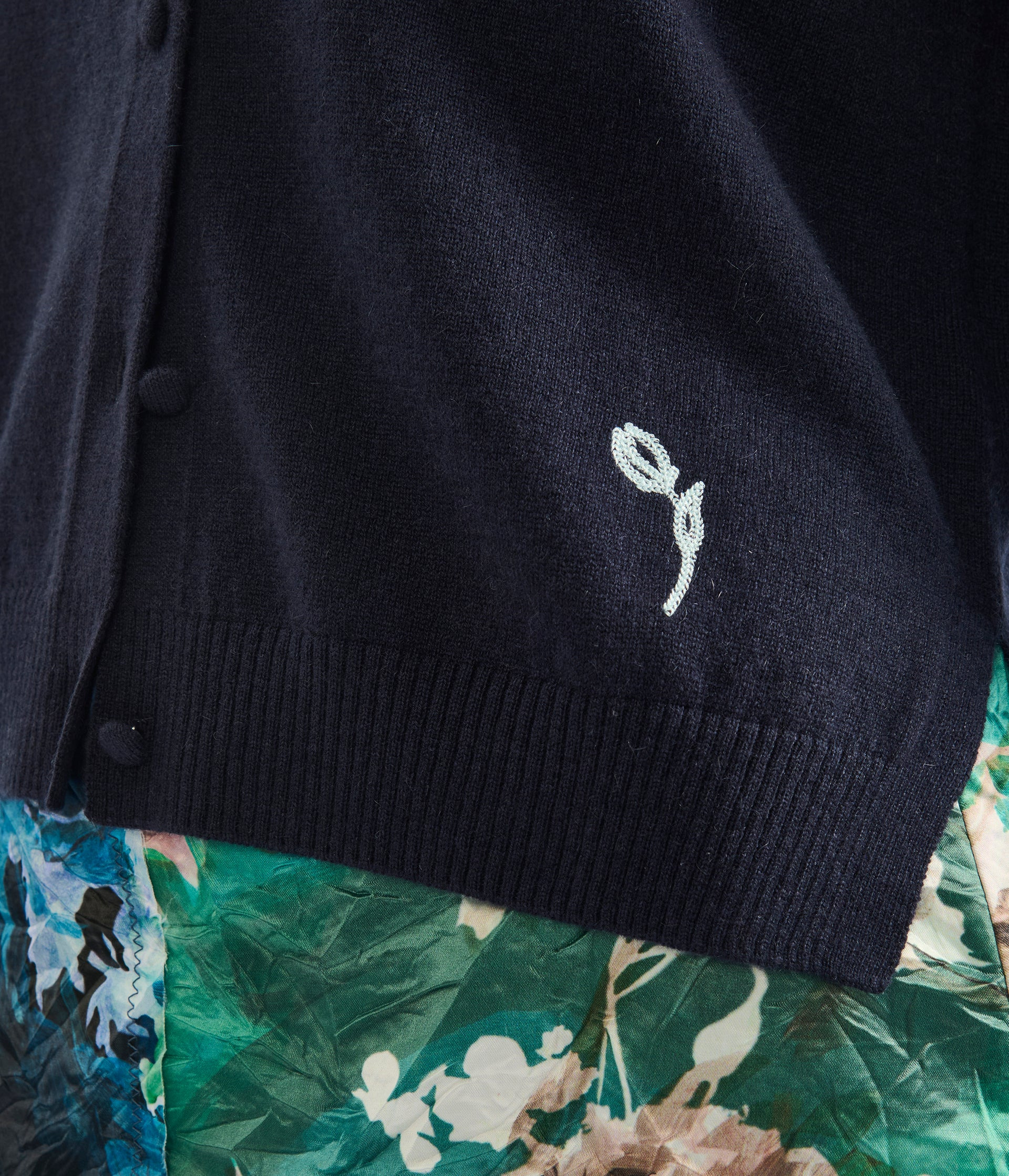 CASHMERE CREW NECK CARDIGAN - 5