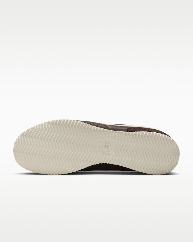 Nike Nike Cortez Textile Men's Shoes outlook