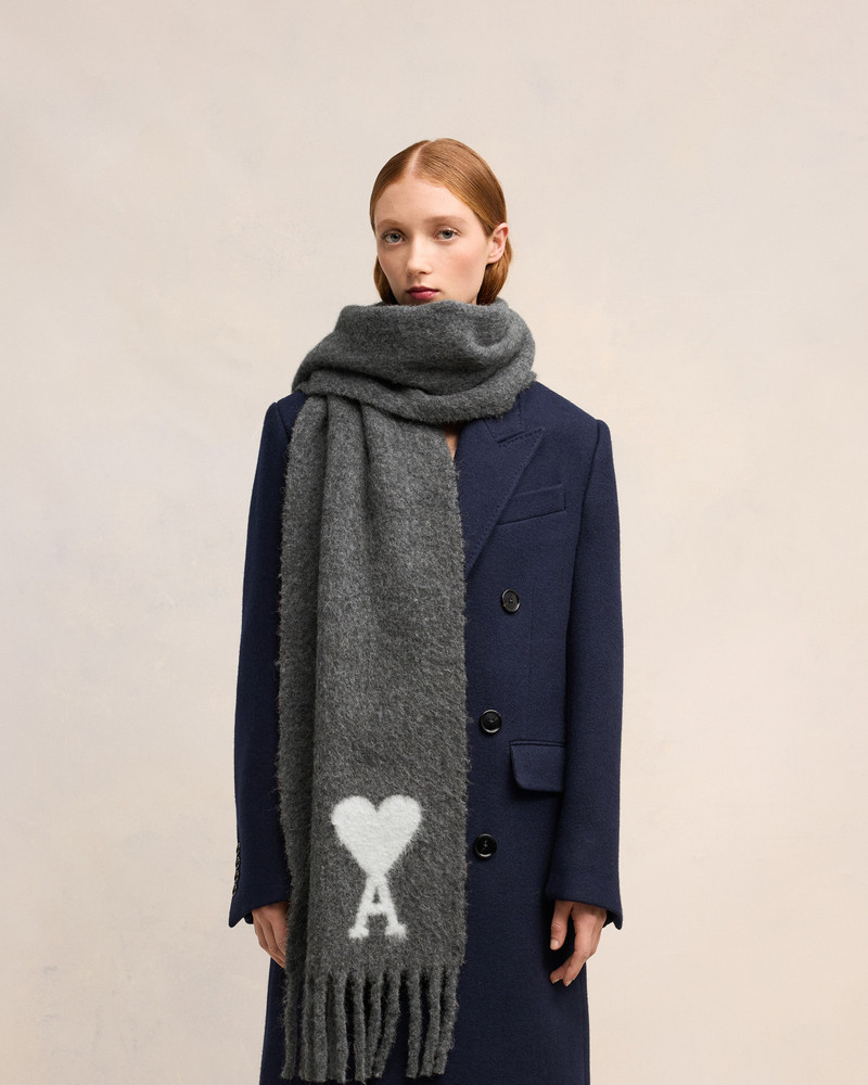 AMI Paris OVERSIZED AMI DE COEUR SCARF outlook