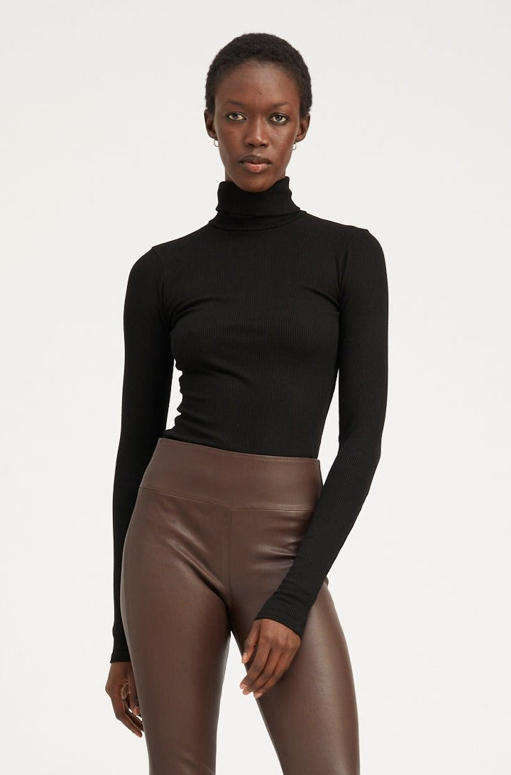 BLACK RIB LONG SLEEVE TURTLENECK - 4