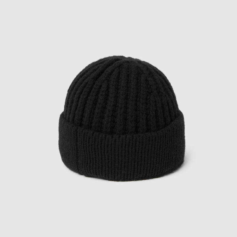 Wool cashmere hat with embroidery 3