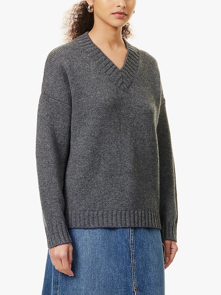 V-neck regular-fit wool-blend jumper - 3