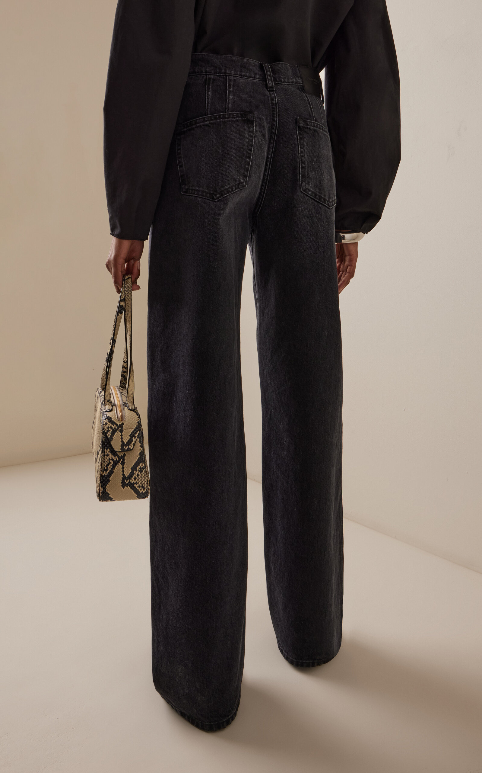 The Callan Mid-Rise Wide-Leg Jeans black - 4