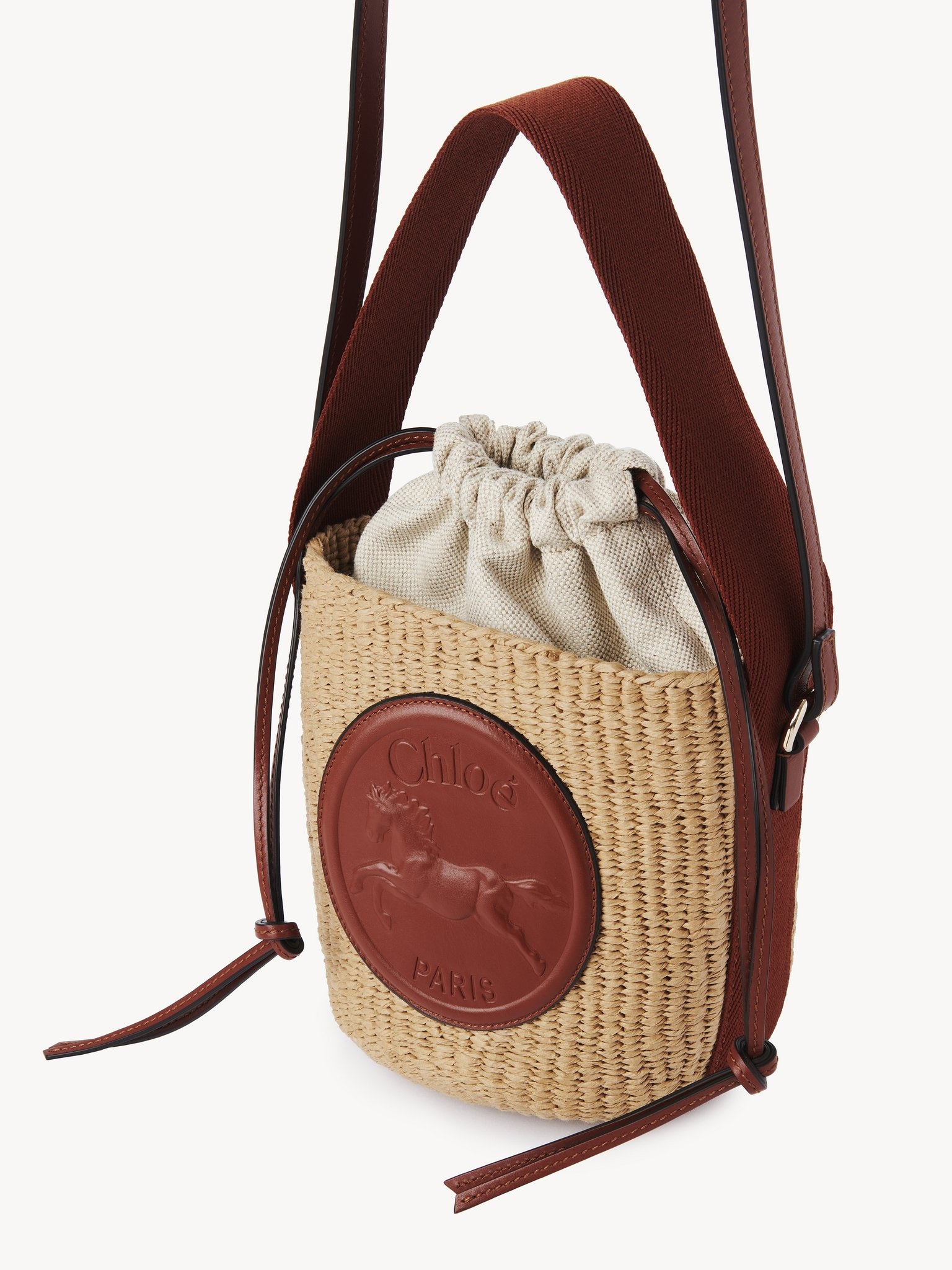 SMALL HORSE MEDAL BASKET IN NATURAL FIBERS - 3