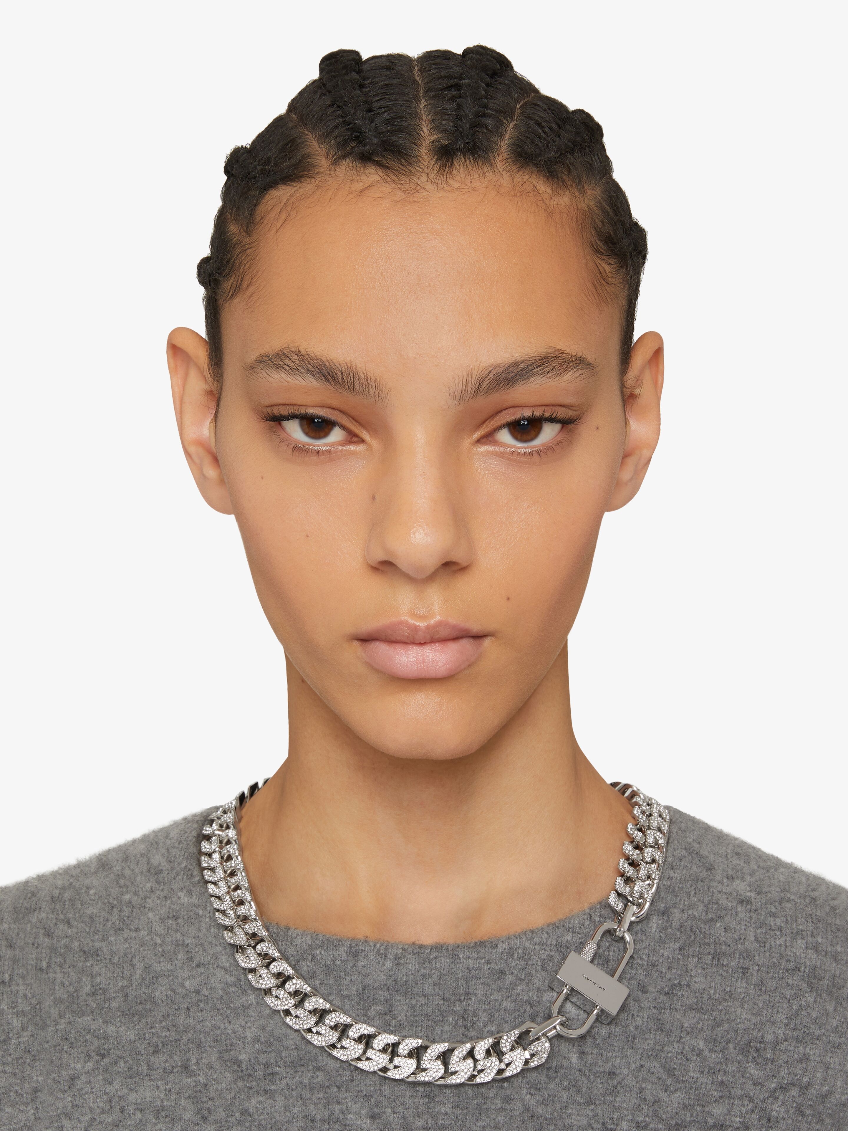 G CHAIN NECKLACE WITH CRYSTALS - 3