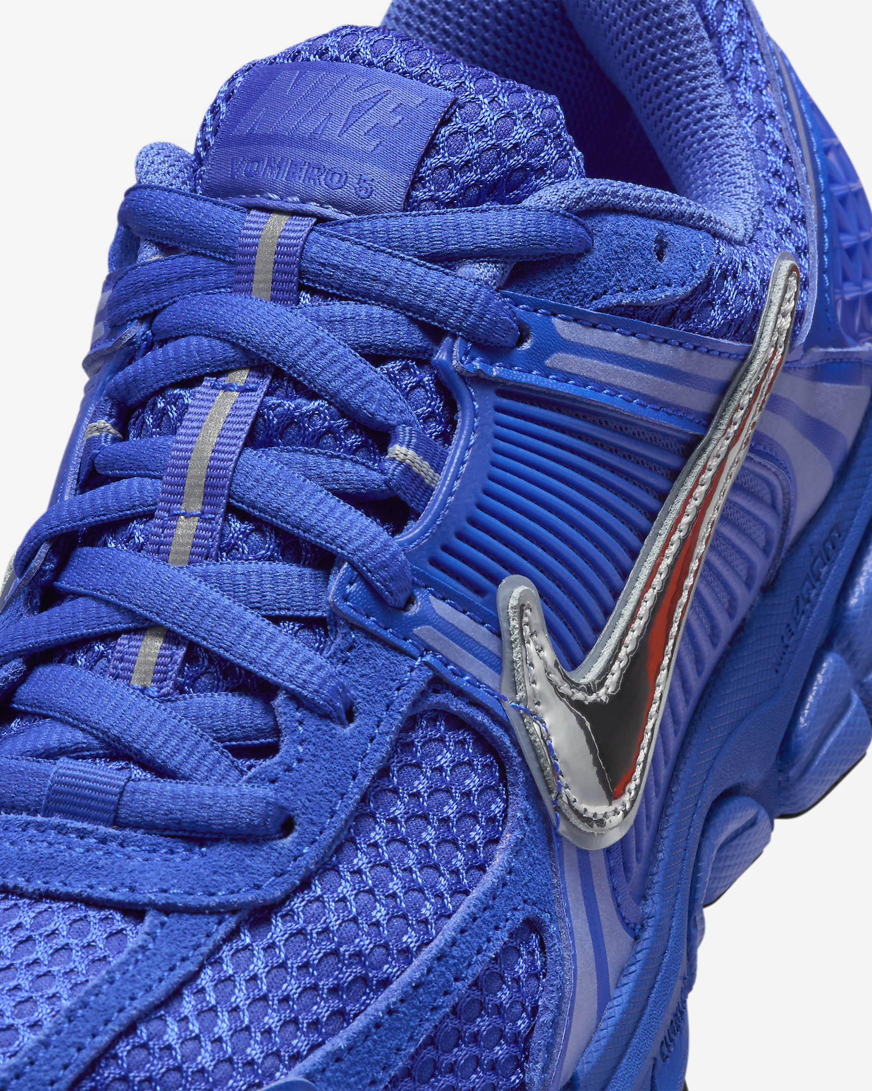 Nike Zoom Vomero 5 Women's Shoes - 7