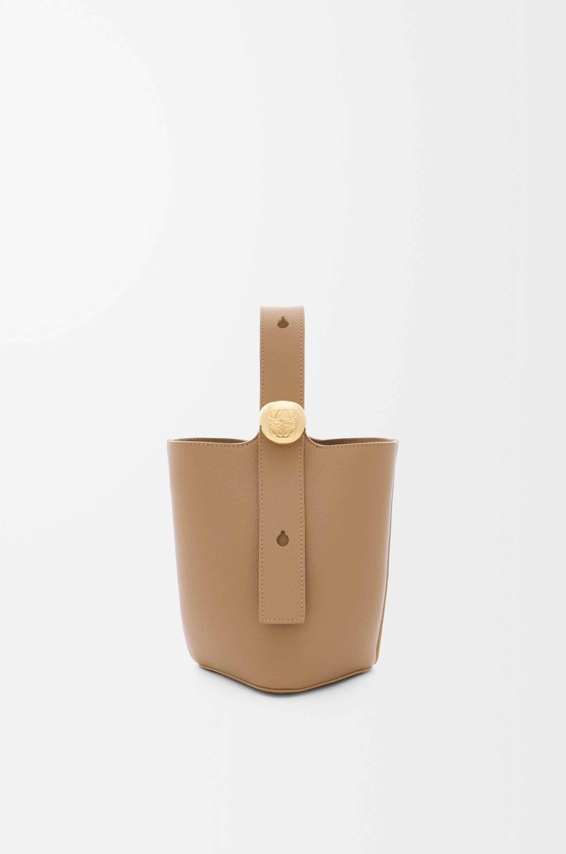 Mini Pebble bucket in soft grained calfskin - 4