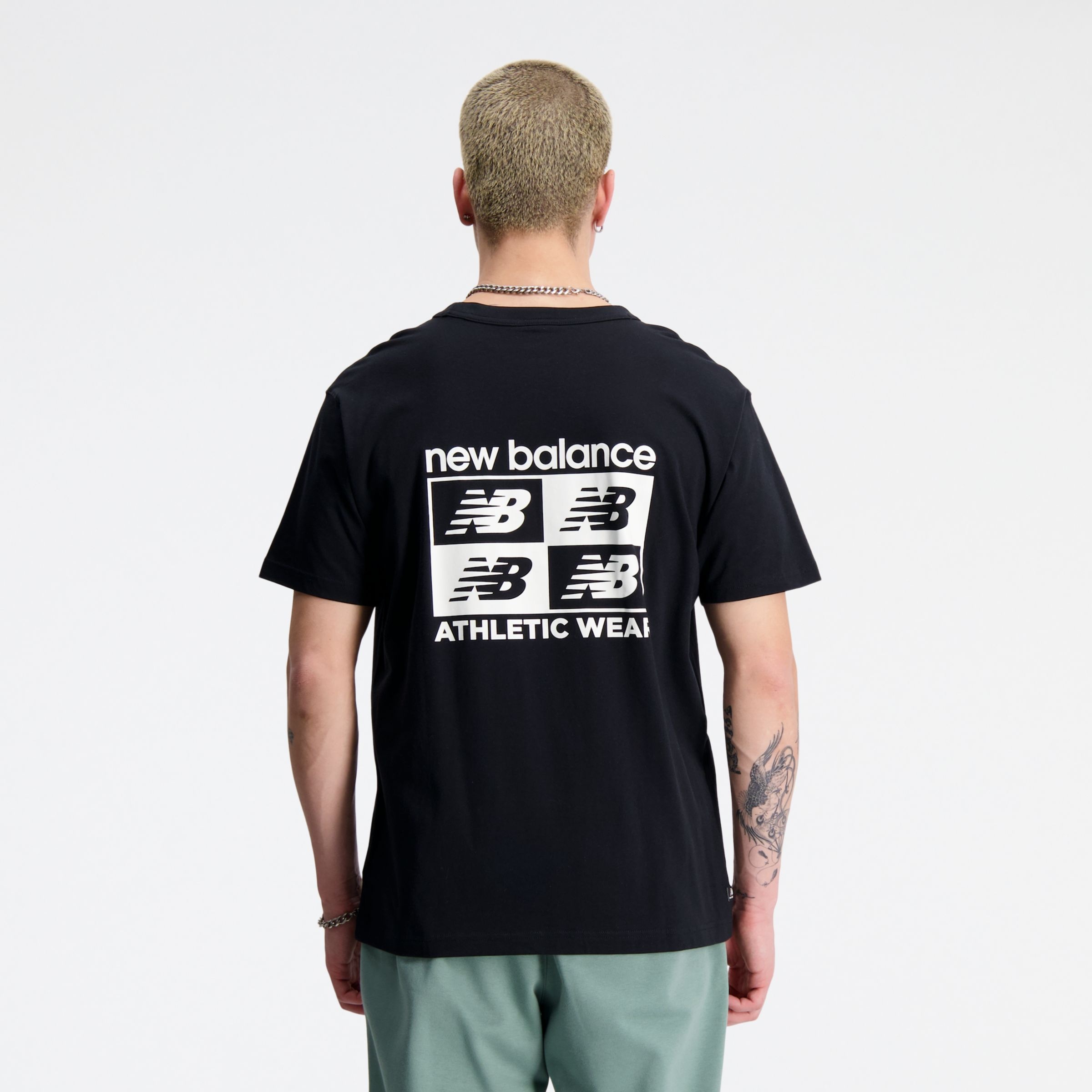 New Balance NB Essentials Graphic newbalance | T-Shirt | REVERSIBLE