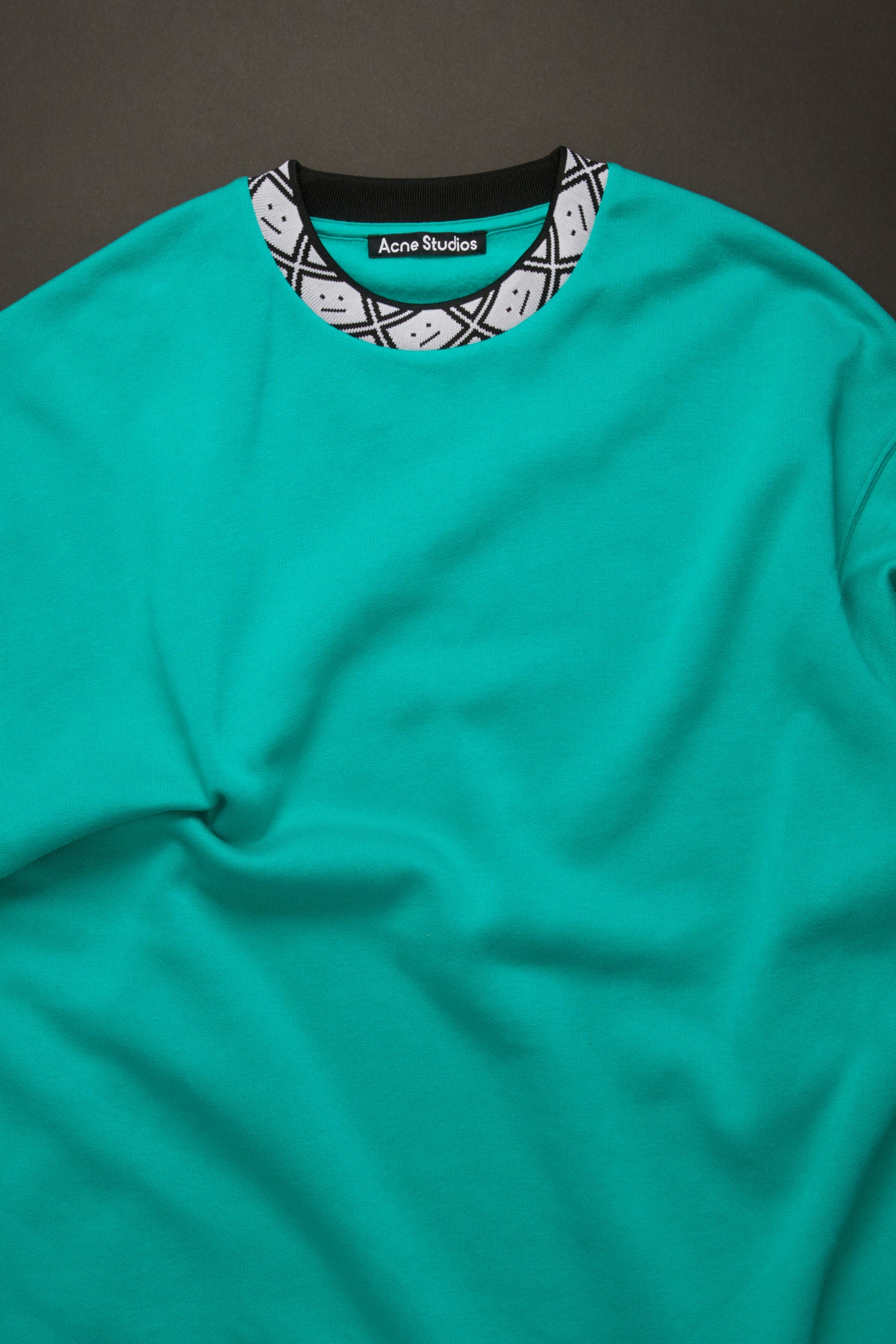 Face motif mock neck sweatshirt jade green - 4