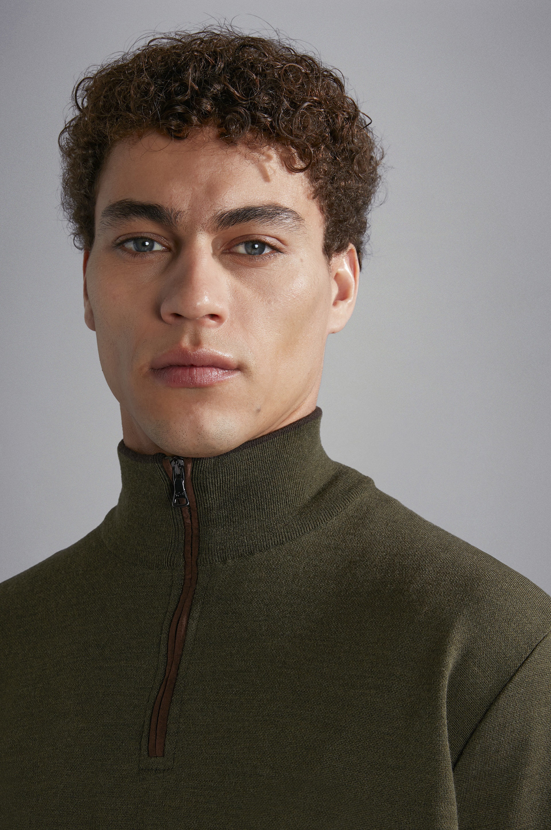 SUMMER WOOL SWEATER WITH ALCANTARA® DETAILS - 4