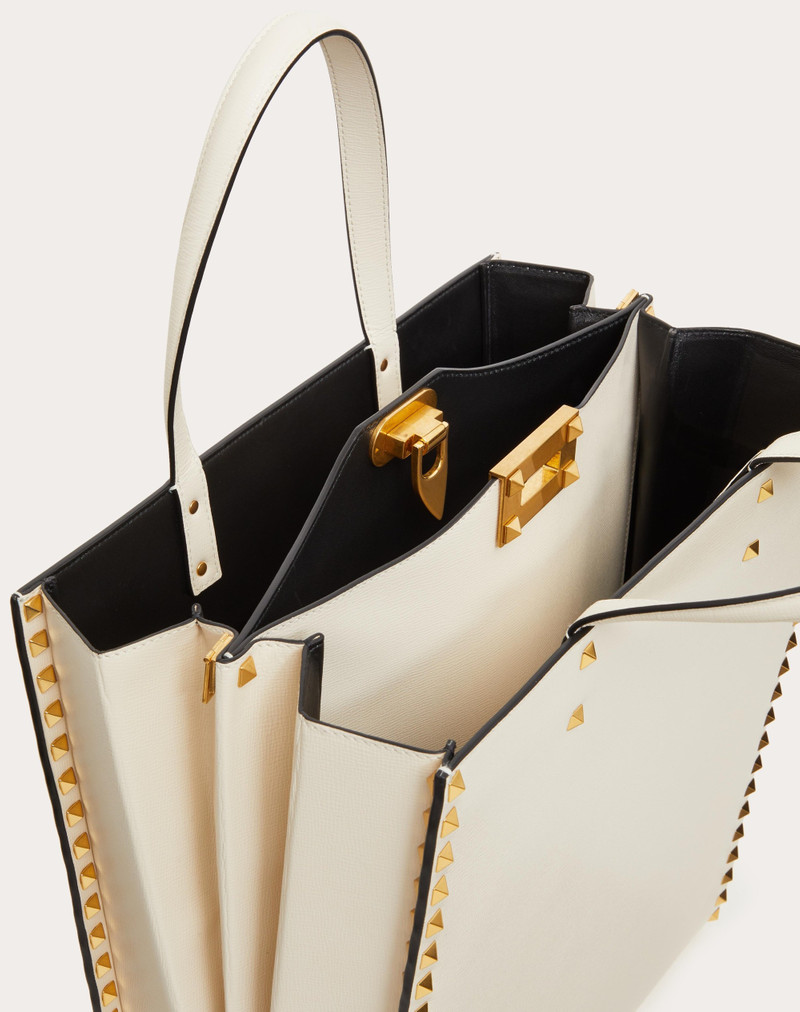 ROCKSTUD GRAINY CALFSKIN TOTE BAG 4