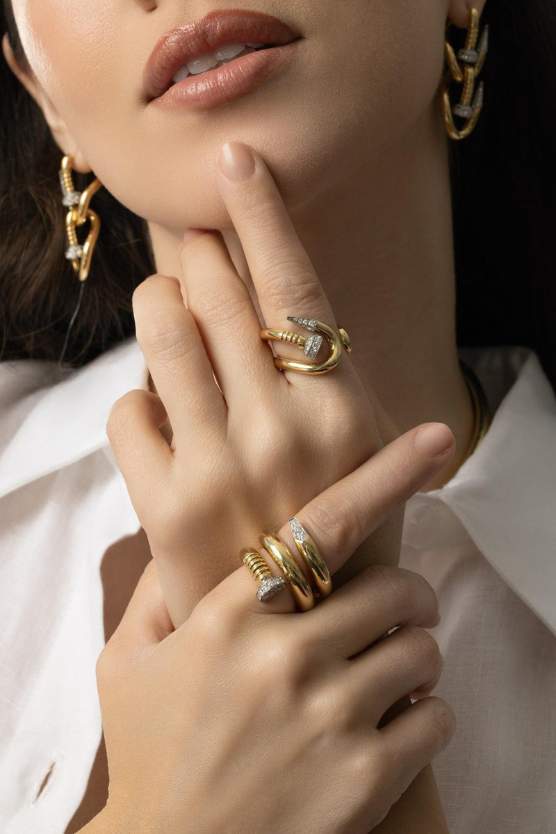 DAVID WEBB Diamond Bent Nail Ring outlook