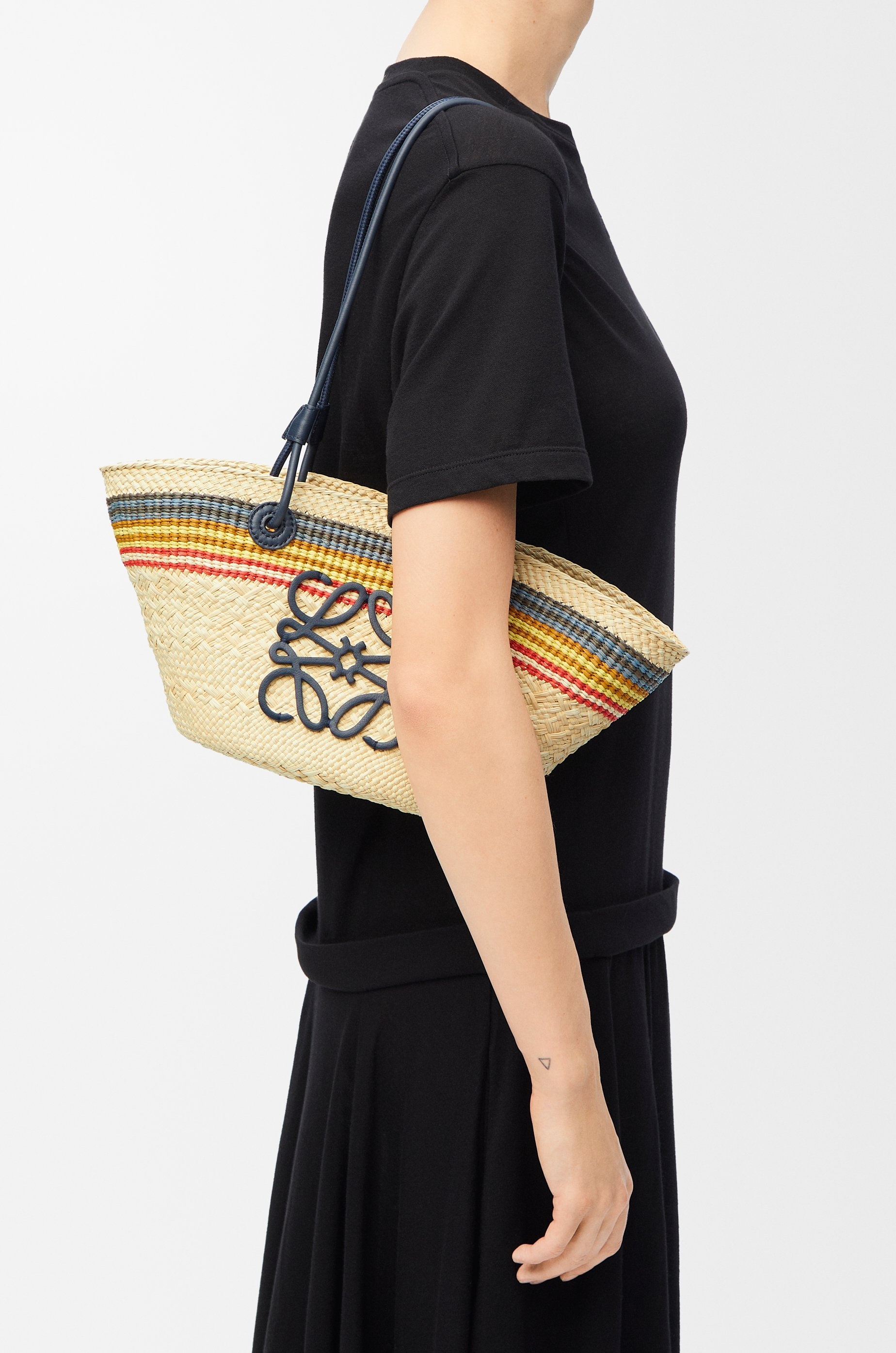 Small Anagram basket in iraca palm and calfskin - 3