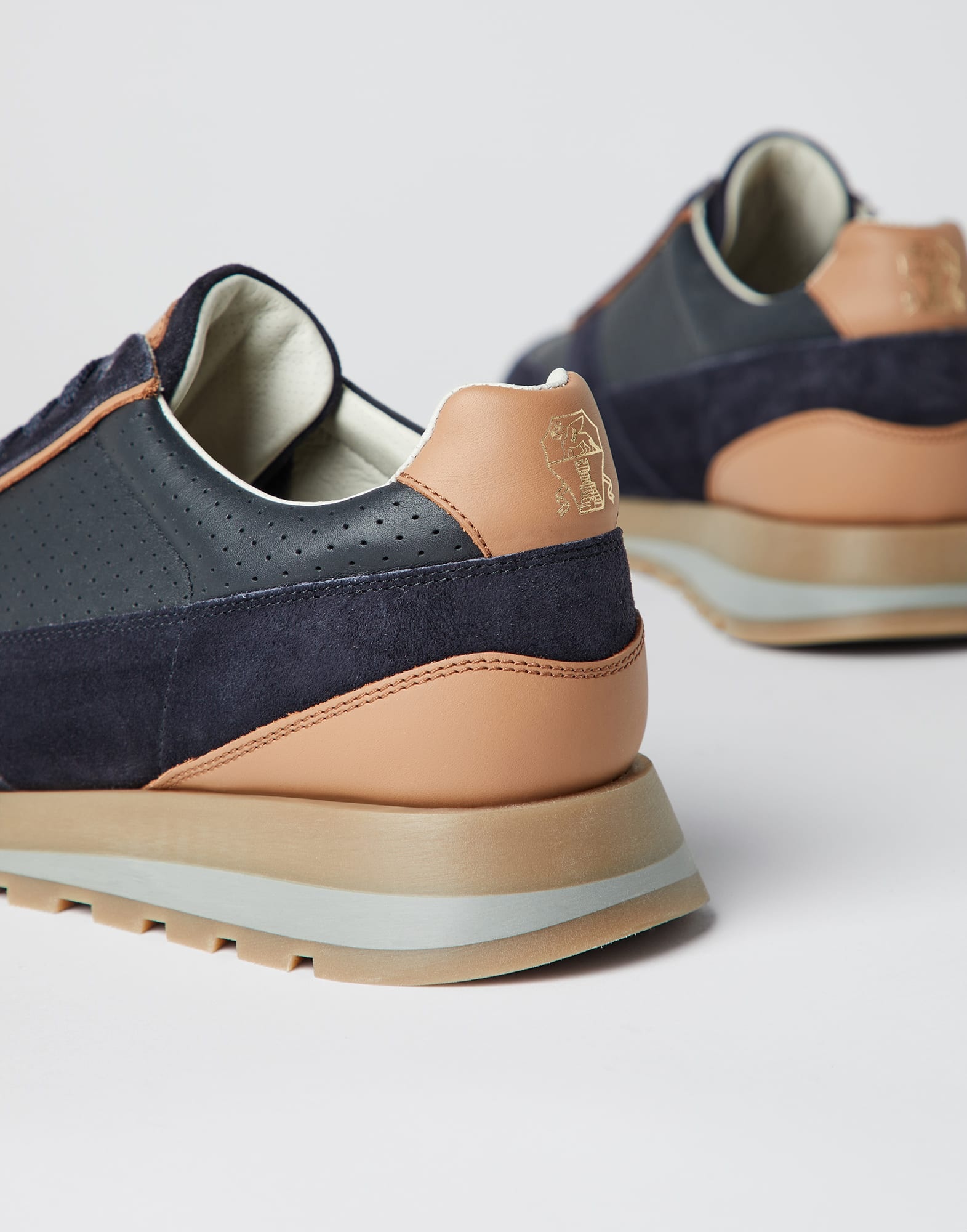 Punched calfskin and suede runners - 3