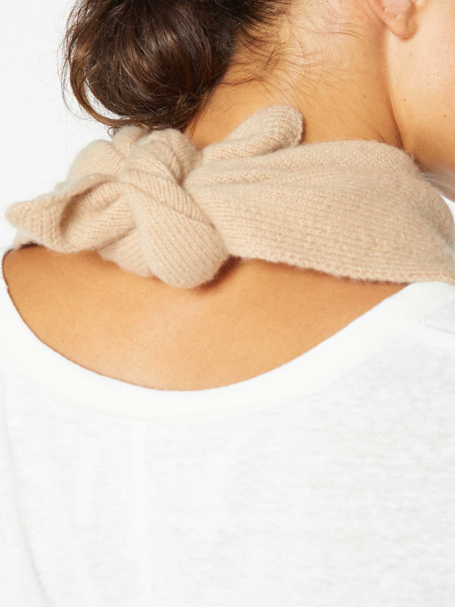 The Cashmere Neck Square - 3