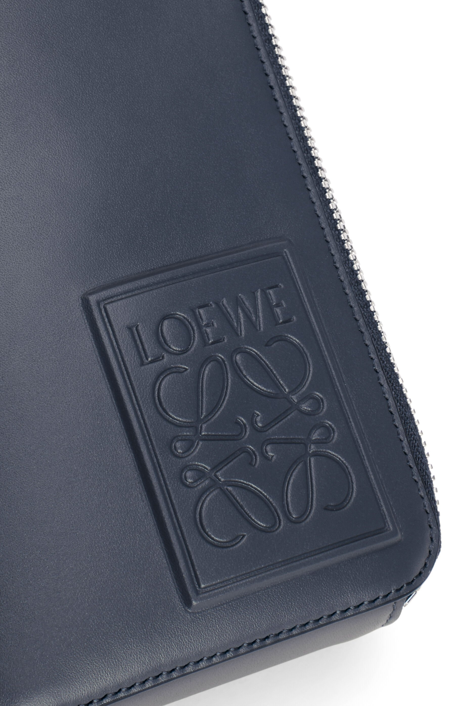 Vertical Crossbody Pocket in satin calfskin - 6