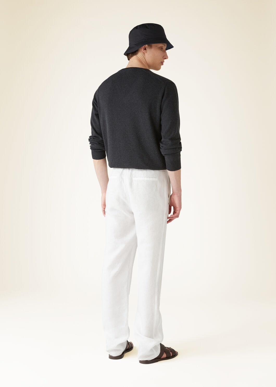 Classic V-Neck - 5