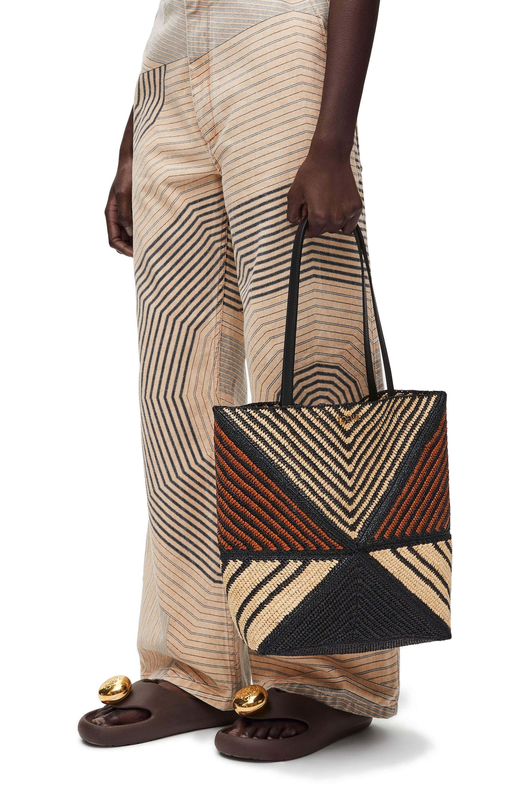 Puzzle Fold Tote in raffia - 2