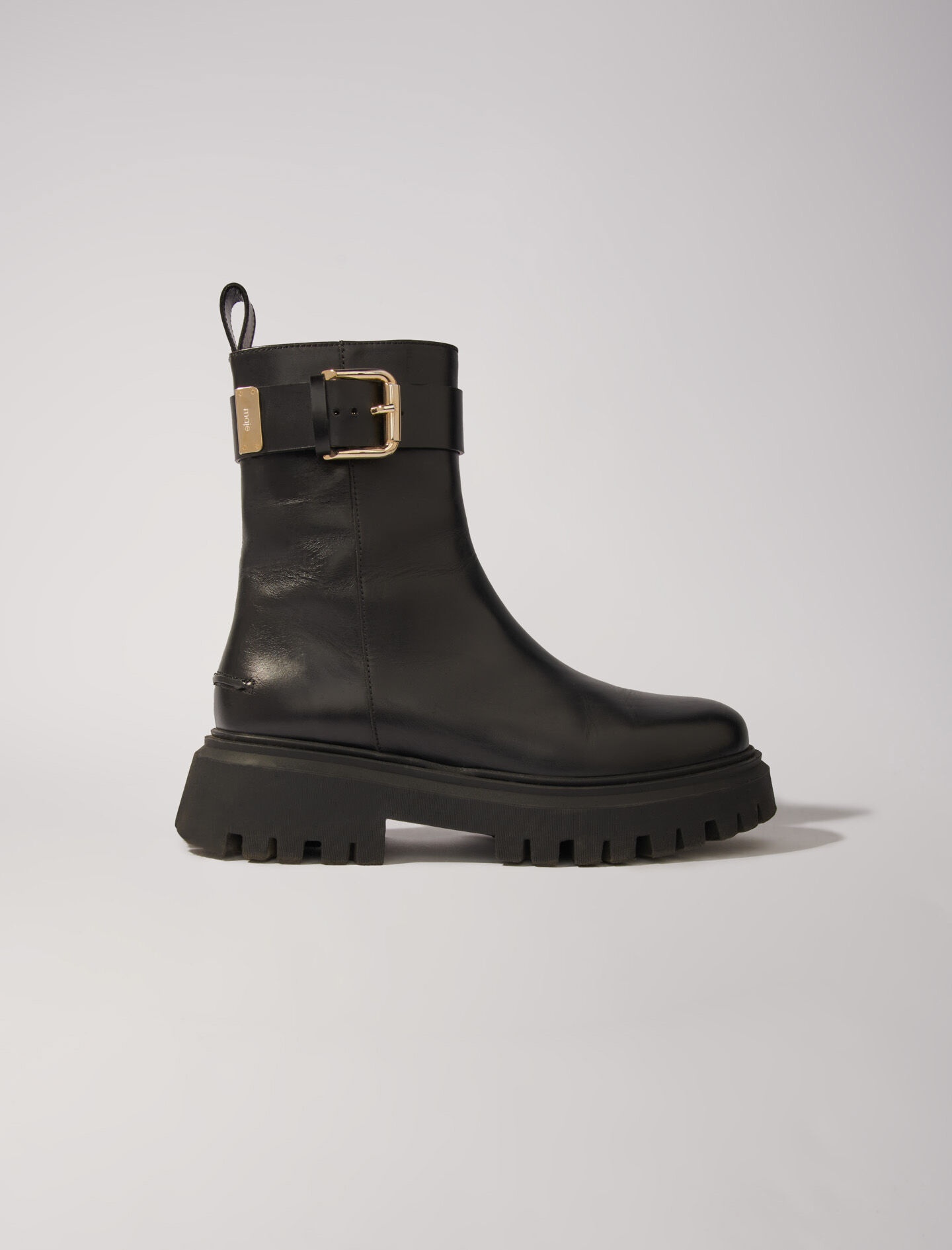 Leather ankle boots with buckles - 7