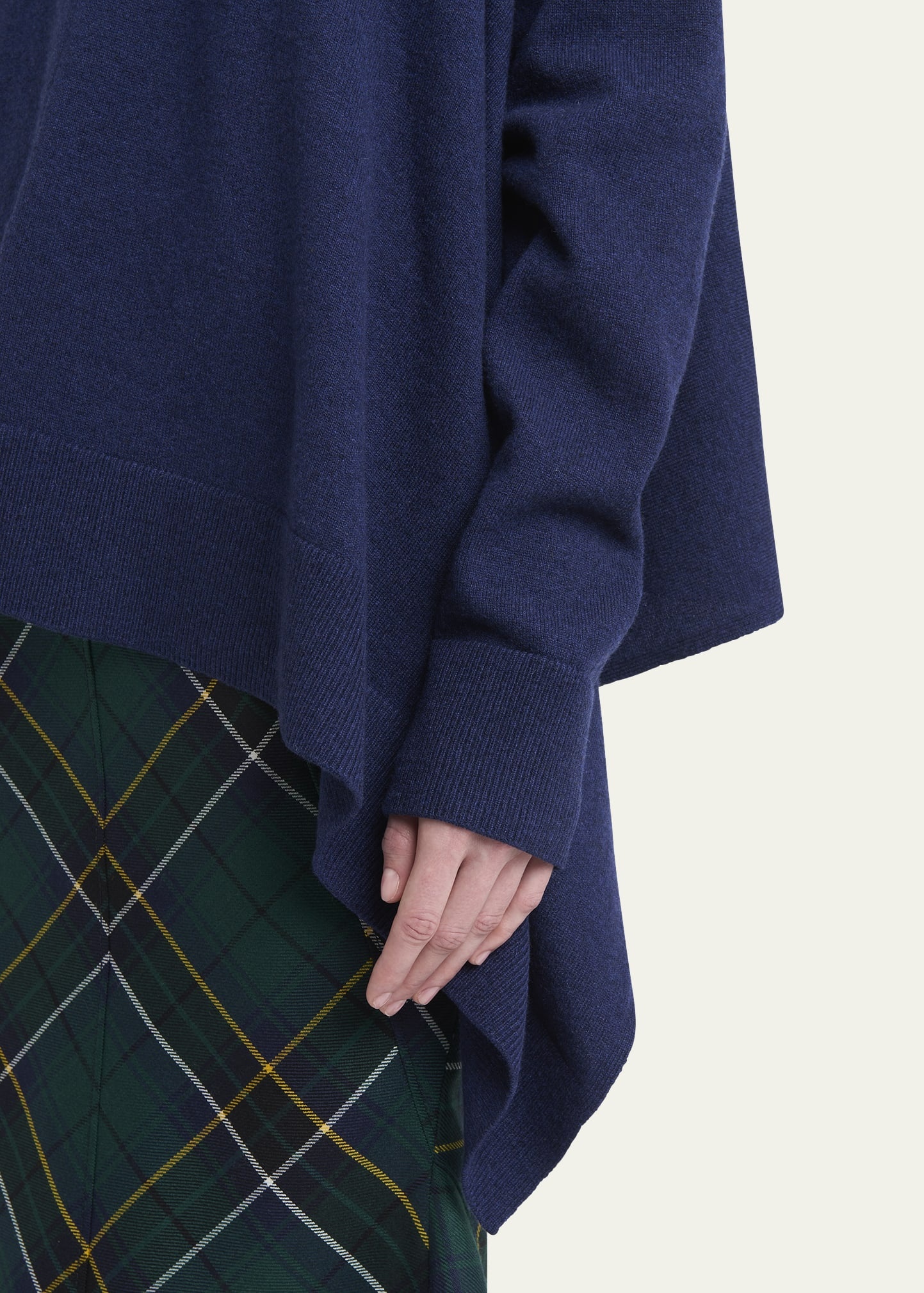 Asymmetric Hem Cashmere-Wool Sweater - 5