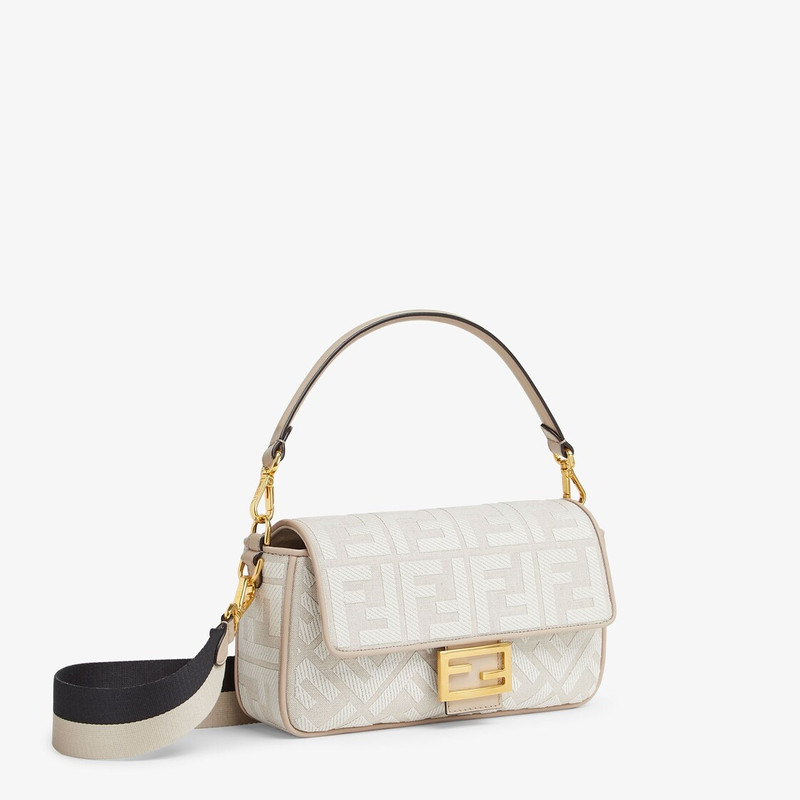 FENDI Baguette outlook