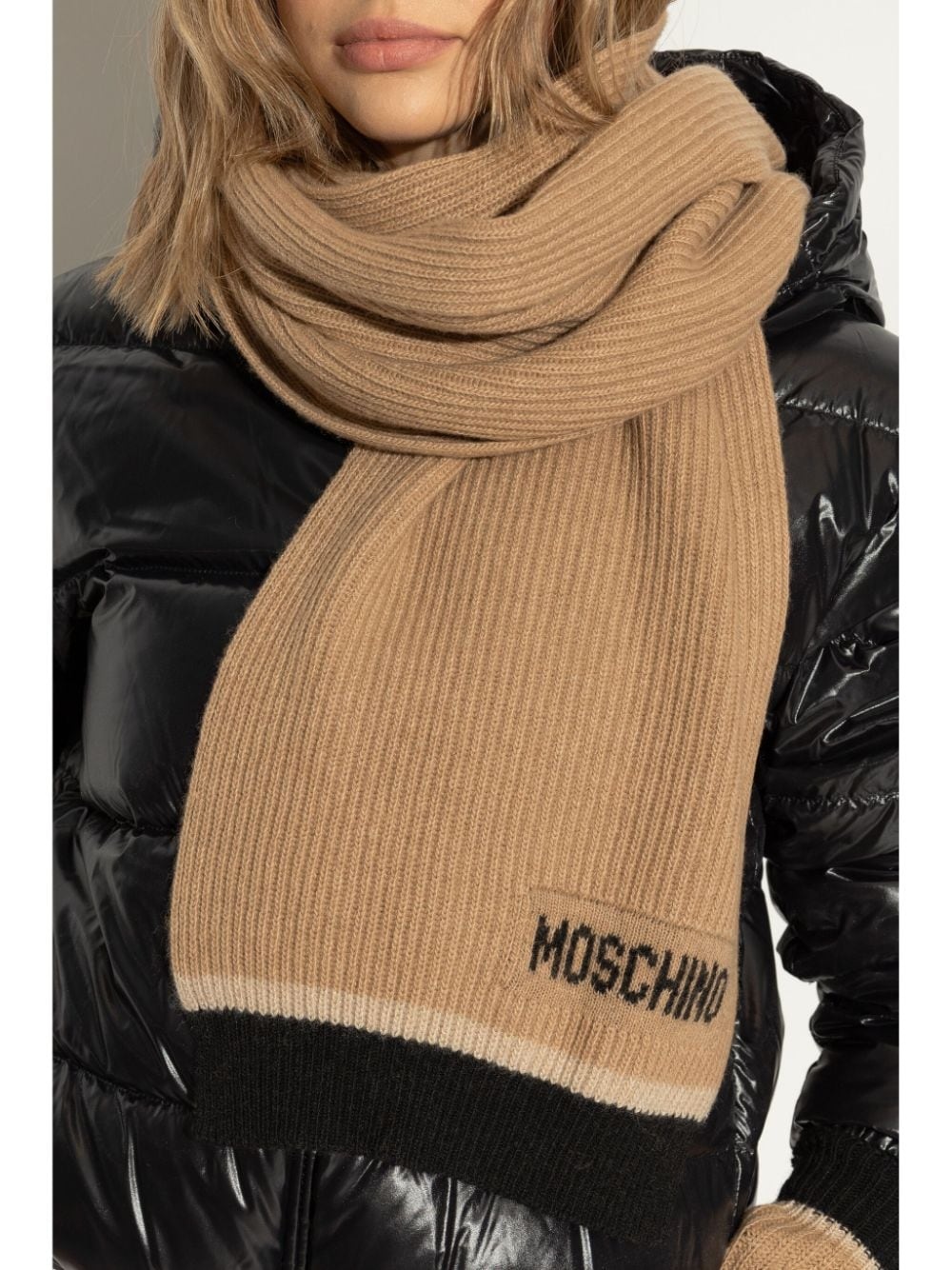 intarsia-knit logo ribbed-knit scarf - 2