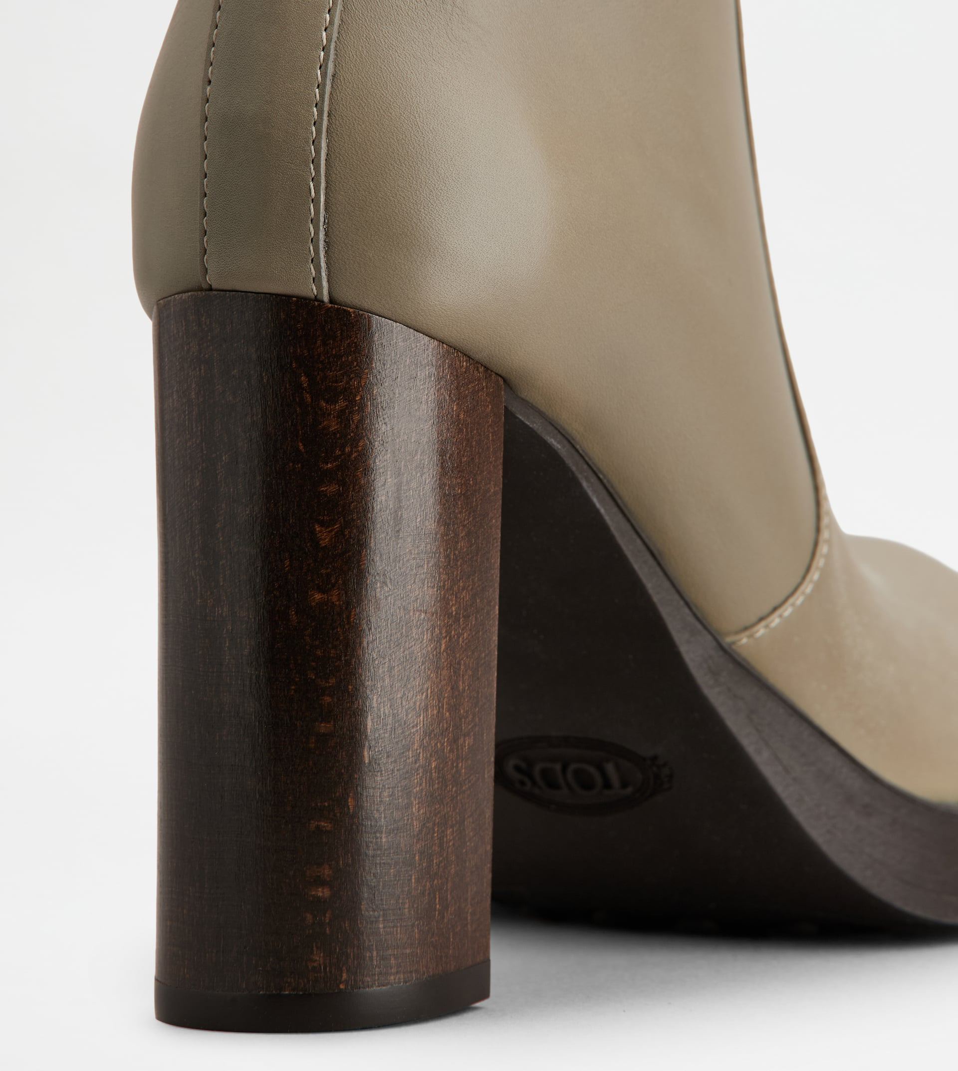 ANKLE BOOTS IN LEATHER - GREY - 6