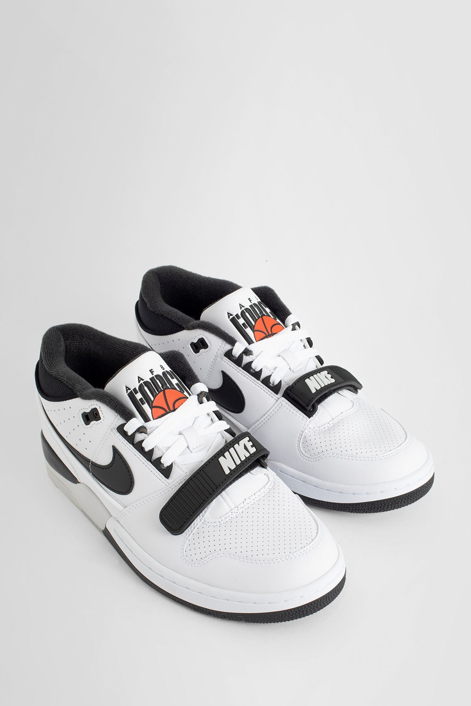 NIKE UNISEX BLACK&WHITE SNEAKERS - 6