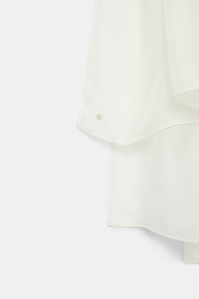 SHEER LIGHTNESS scarf 6