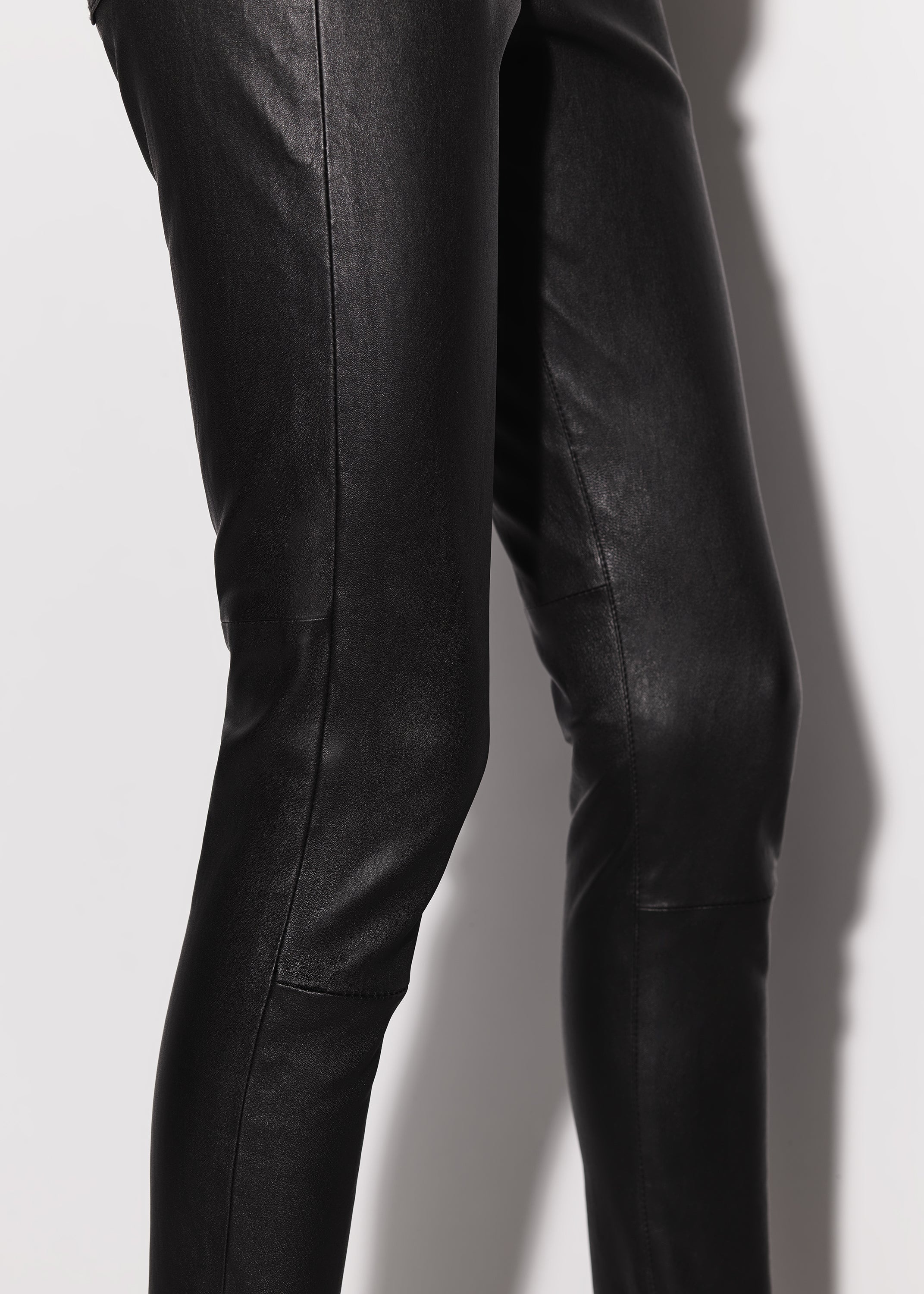 CONTRAST LEATHER SKINNY JEAN - 8