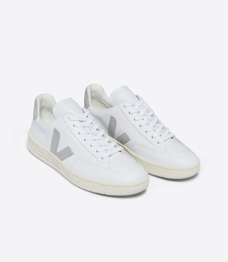 VEJA V-12 LEATHER WHITE LIGHT GREY outlook