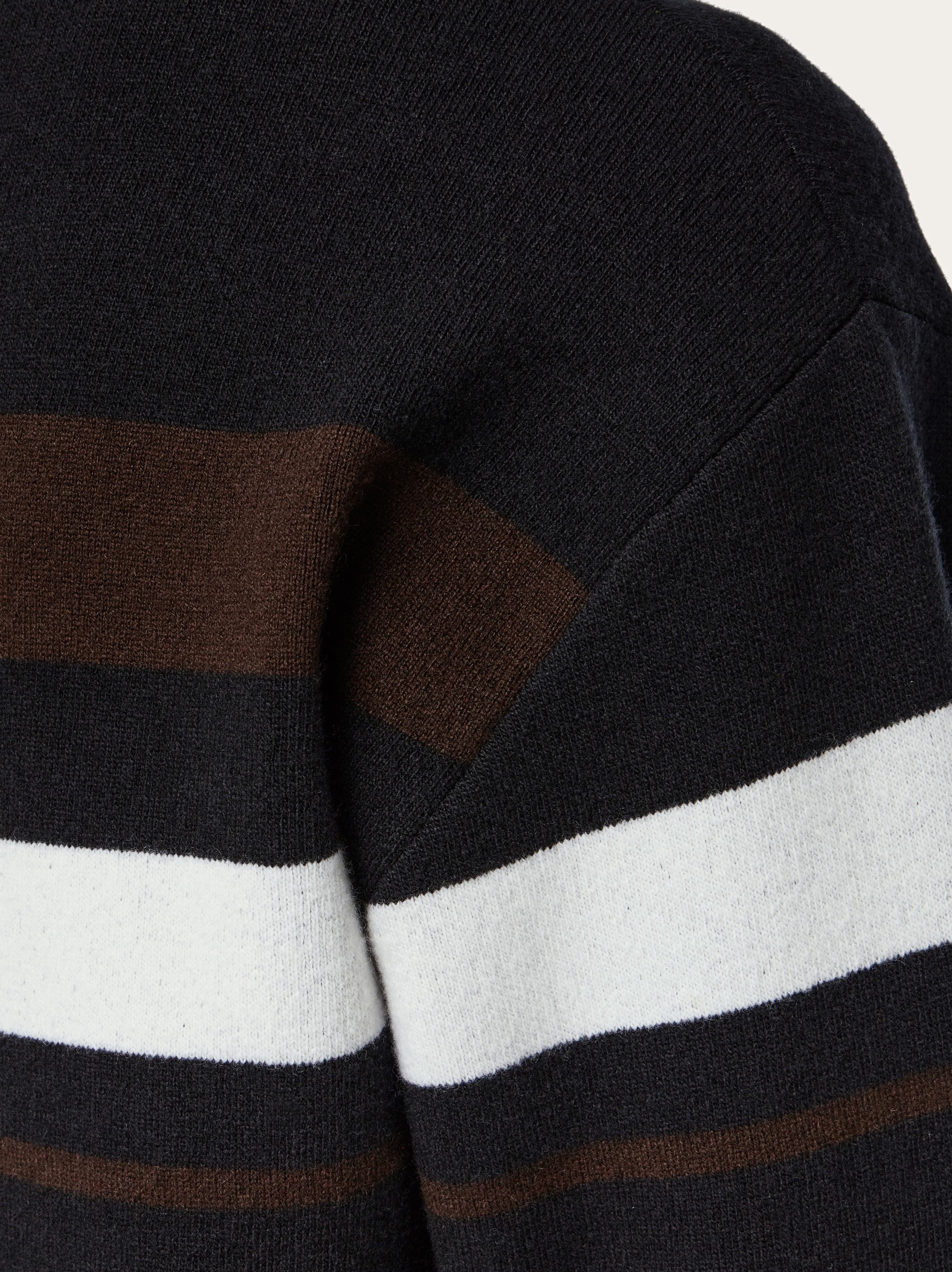 Long sleeved polo shirt - 6