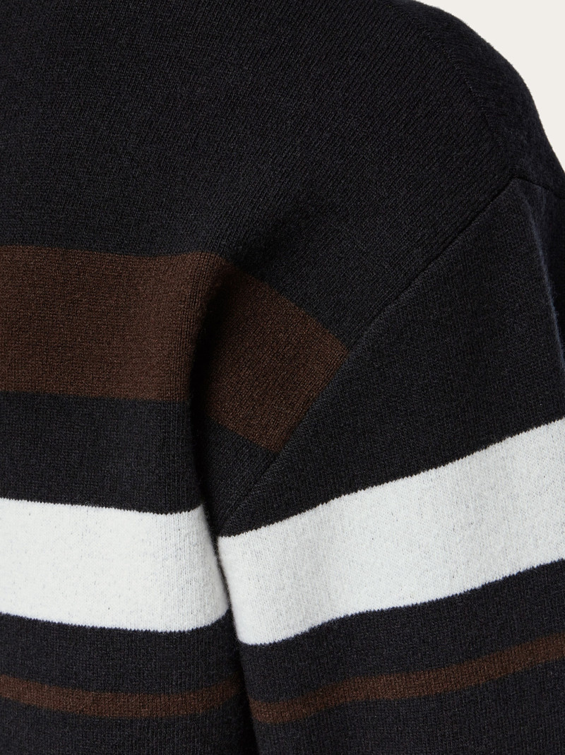 Long sleeved polo shirt 6