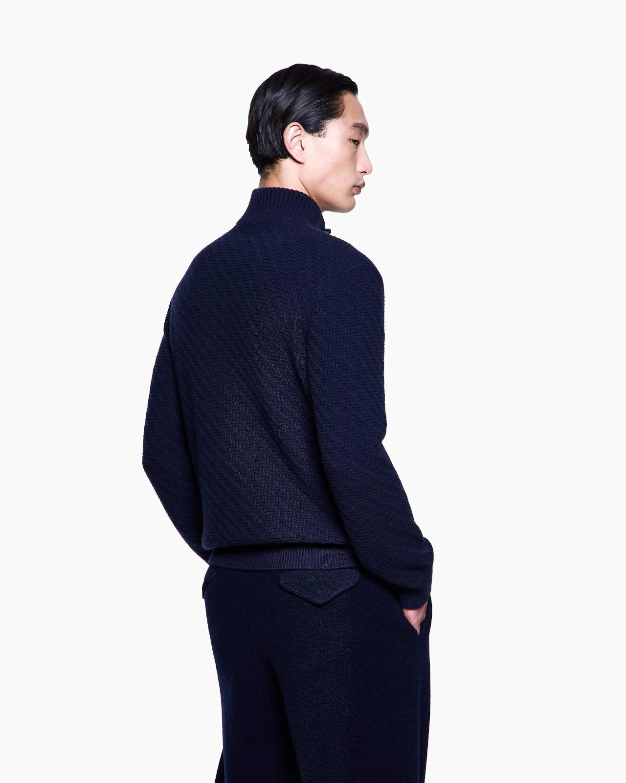 MOCK NECK JUMPER IN DIAGONAL LINKS-STITCH CASHMERE - 3