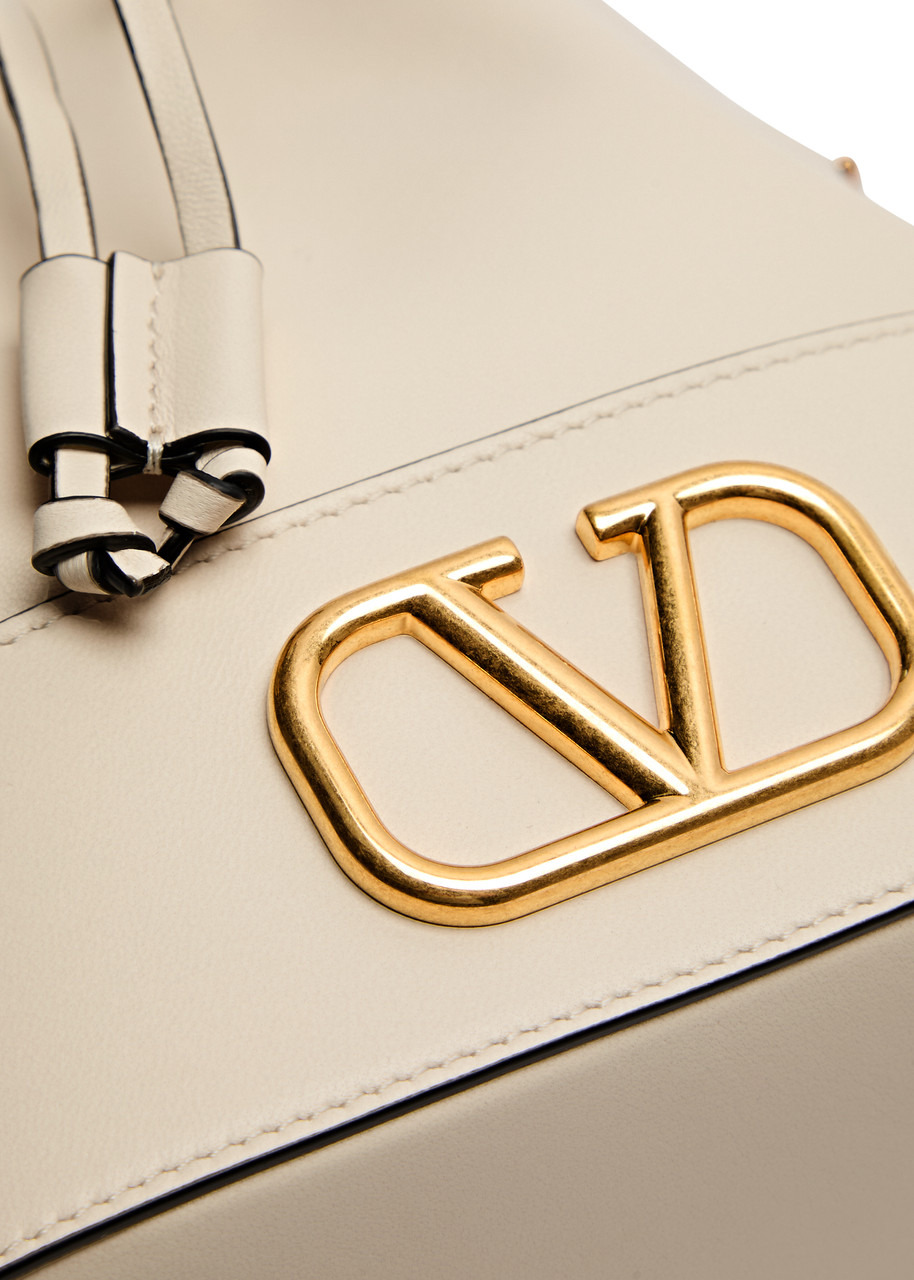 VLogo mini leather bucket bag - 3