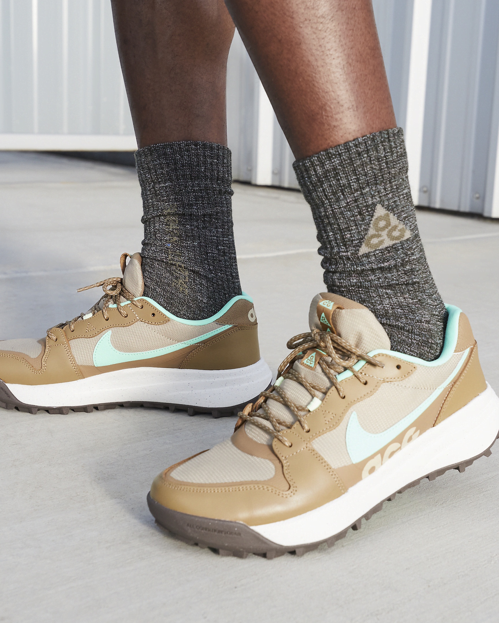 Men's Nike ACG Lowcate Shoes - 2