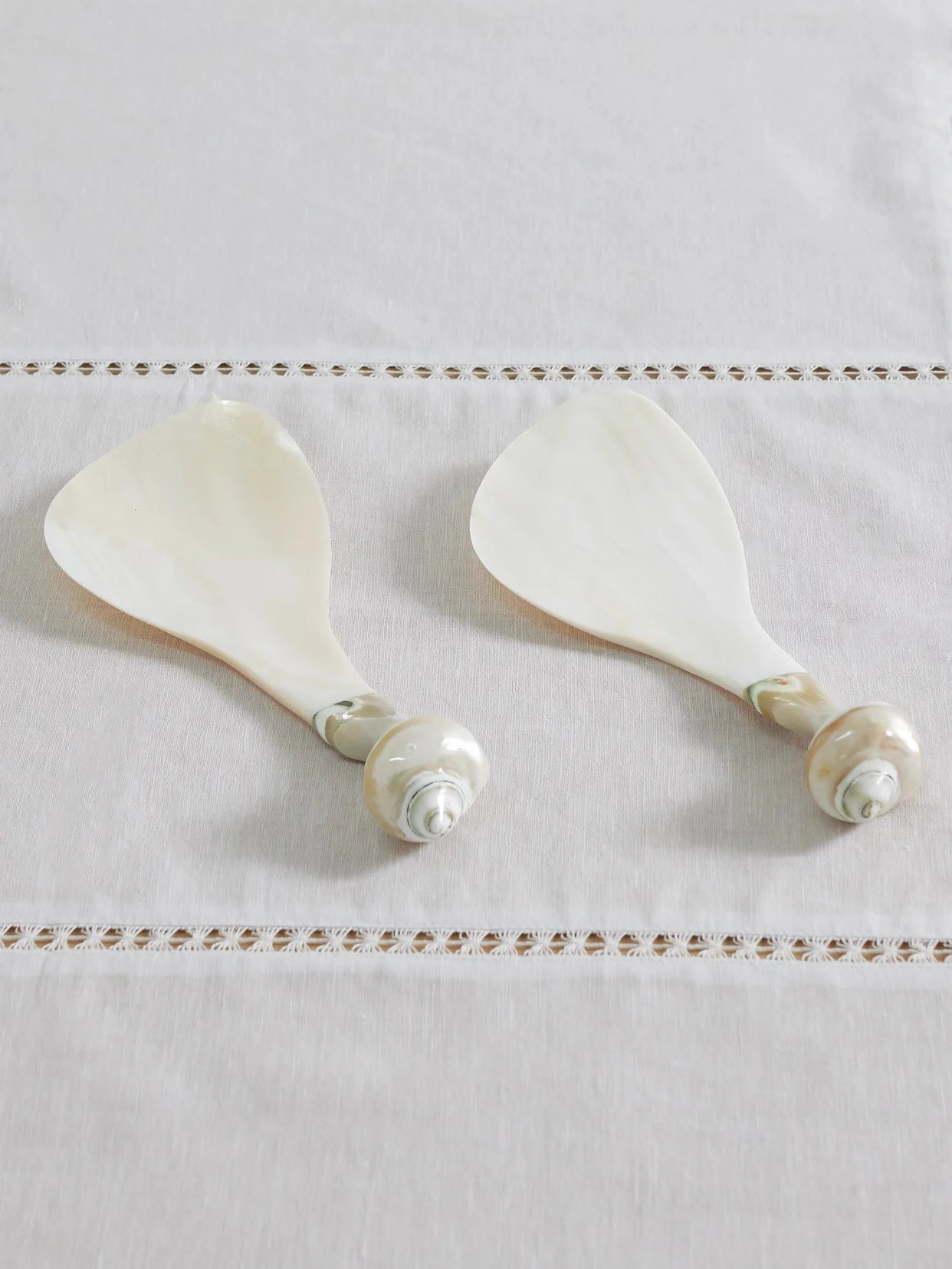 Set Of Two Mother-of-pearl Salad Servers - 1