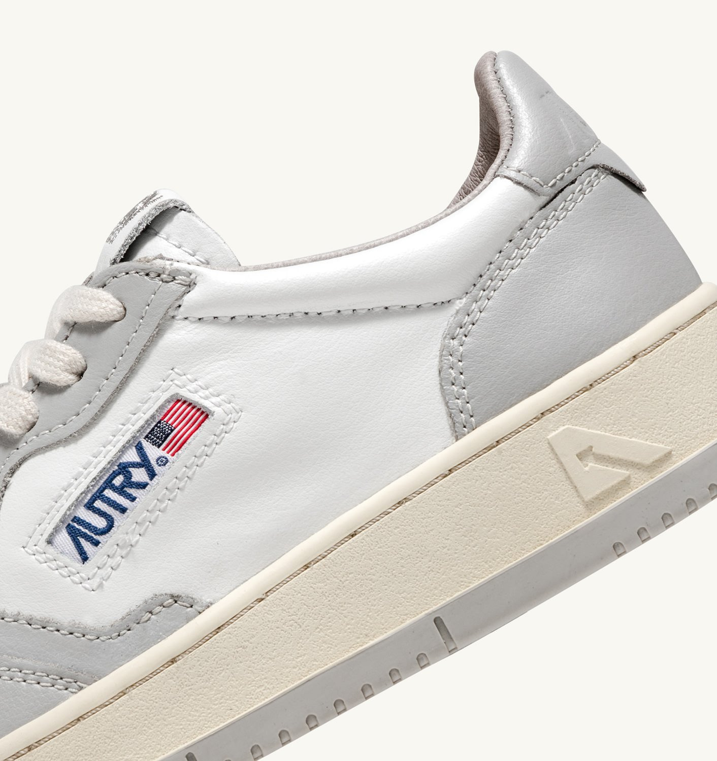 MEDALIST LOW BICOLOR SNEAKERS IN WHITE AND VAPOR LEATHER - 6