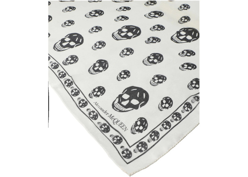 Alexander McQueen Alexander McQueen Skull Print Silk Scarf Ivory Black outlook