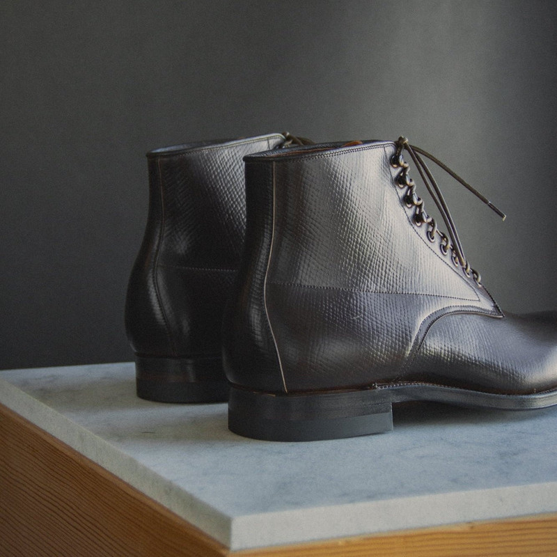 VIBERG Navvy™ - Mahogany Hatchgrain Shell Cordovan® outlook