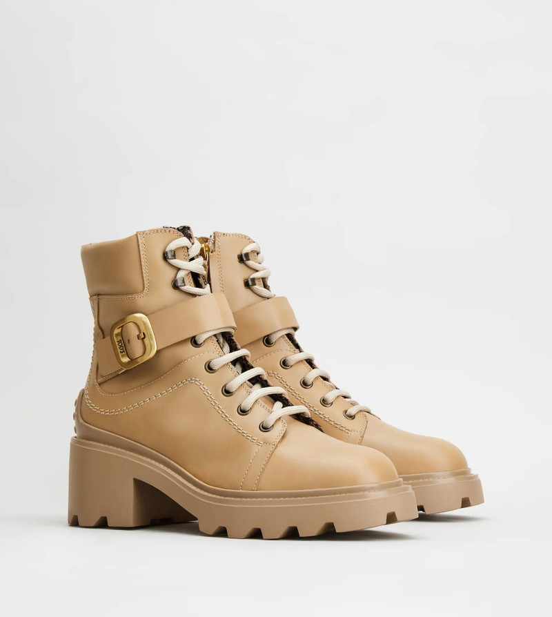 Tod's BOOTS IN LEATHER - BEIGE outlook