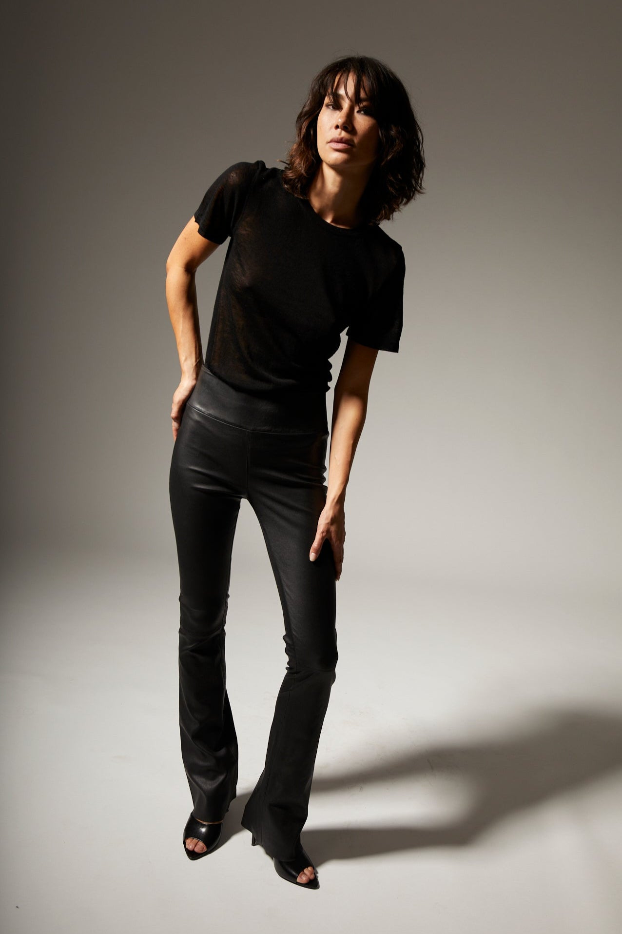 BLACK TISSUE CASHMERE CLASSIC TEE - 3