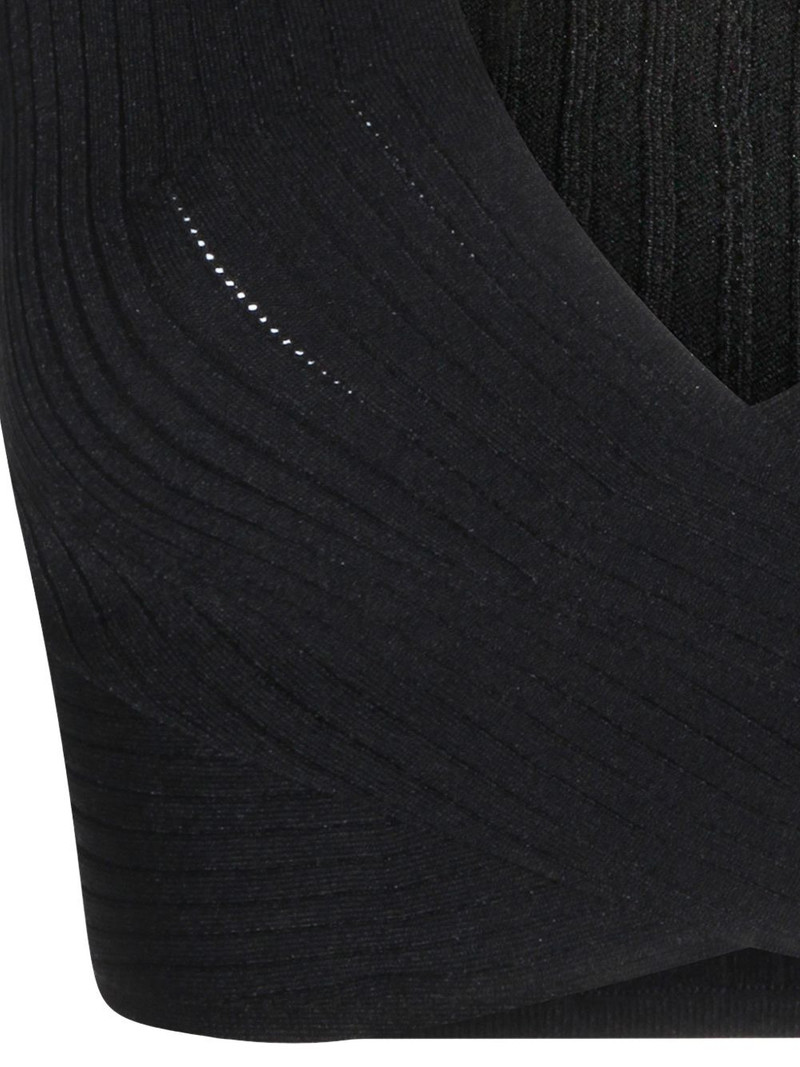 metal detail keyhole top 4