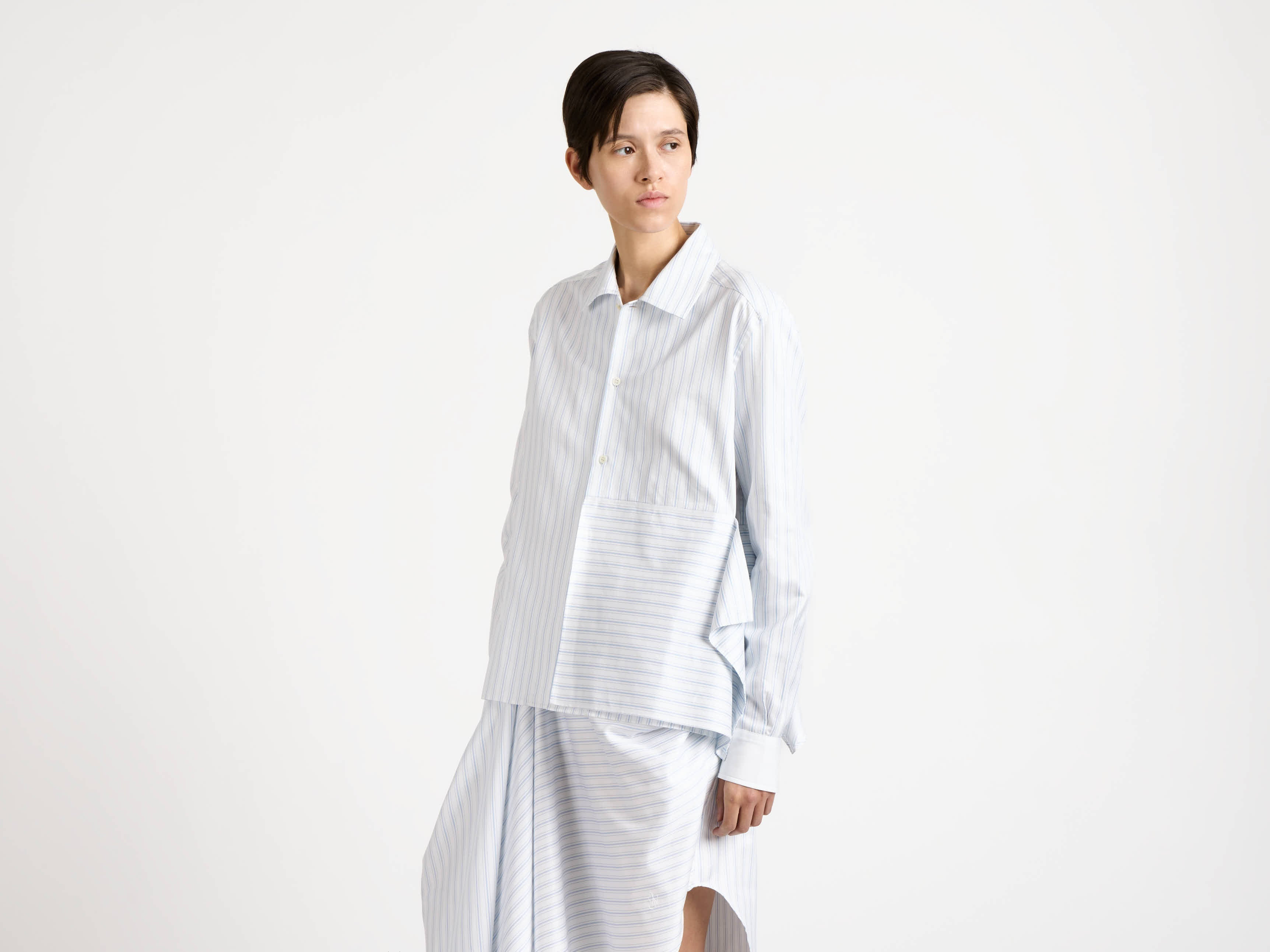 ASYMMETRIC DRAPED SHIRT IN WHITE & BLUE - 4