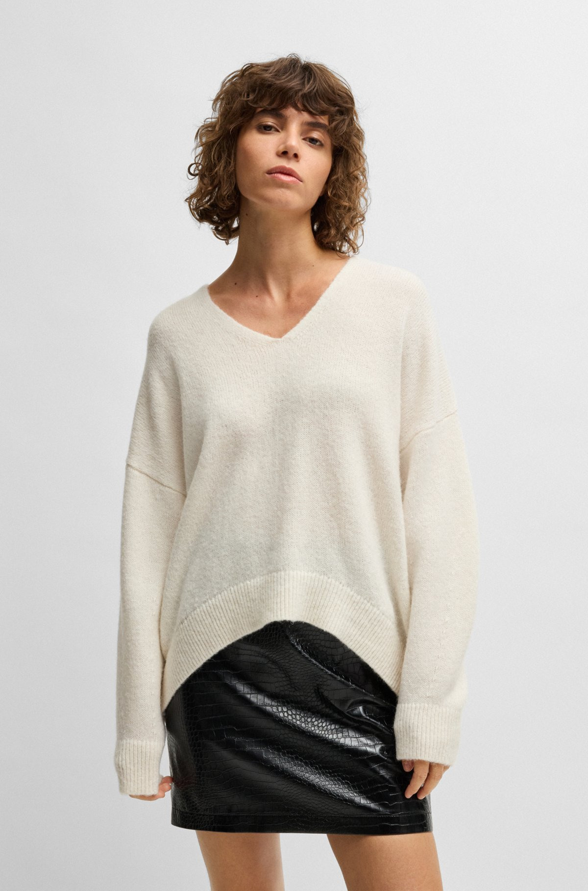 WOOL-BLEND RELAXED-FT SWEATER WITH V NECKLINE - 2
